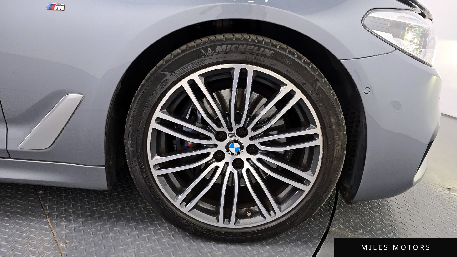 BMW 5 Series (G30) 2019 — миниатюра 6