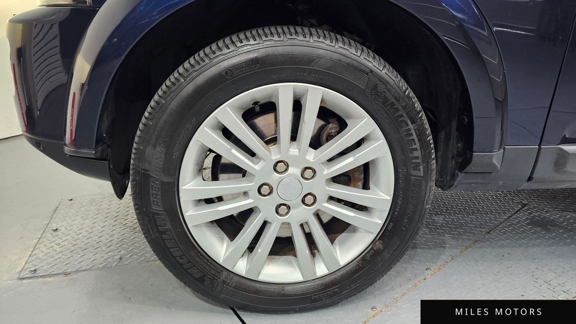 Land Rover Discovery 2014 — миниатюра 5
