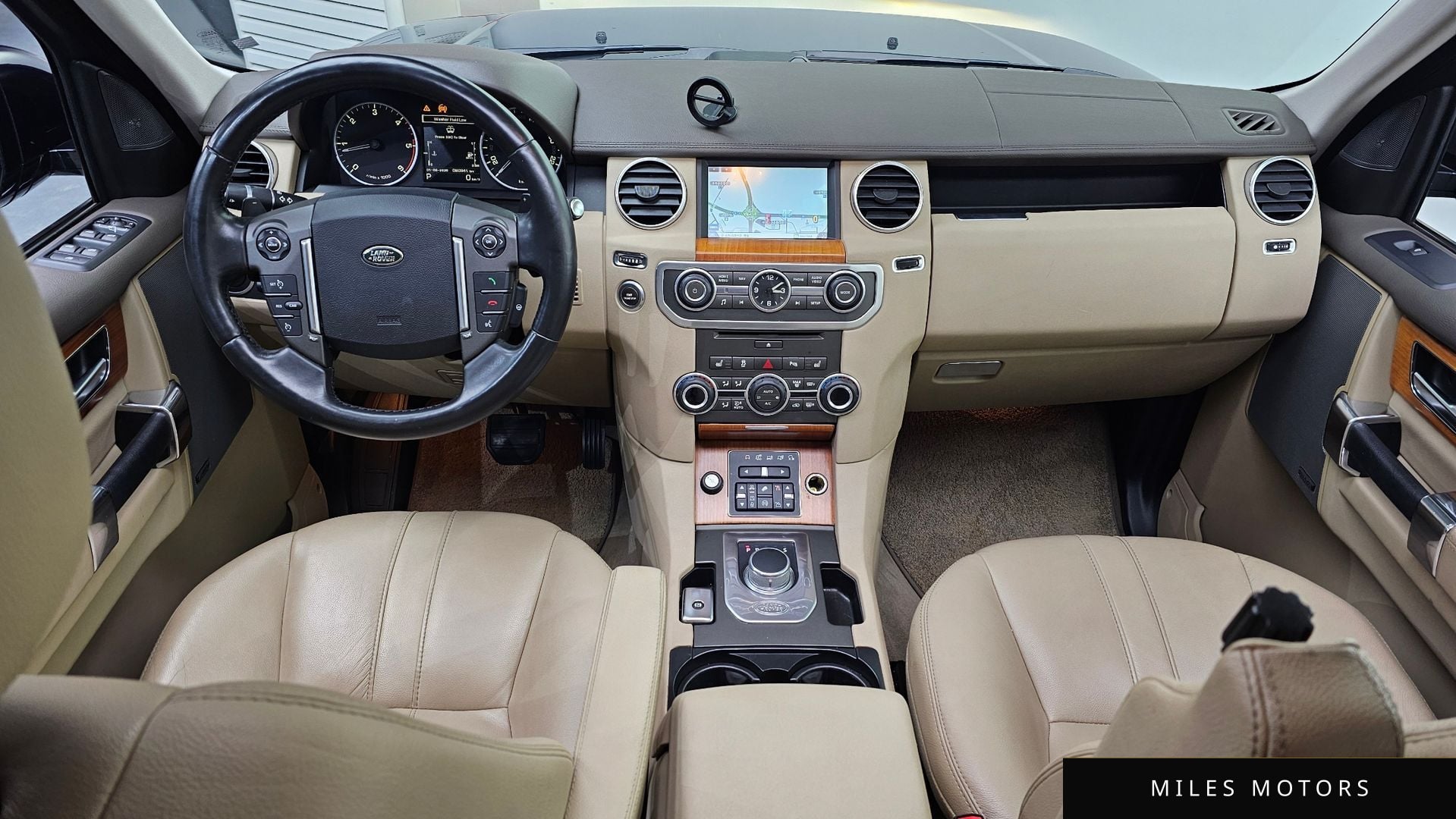 Land Rover Discovery 2014 — миниатюра 7