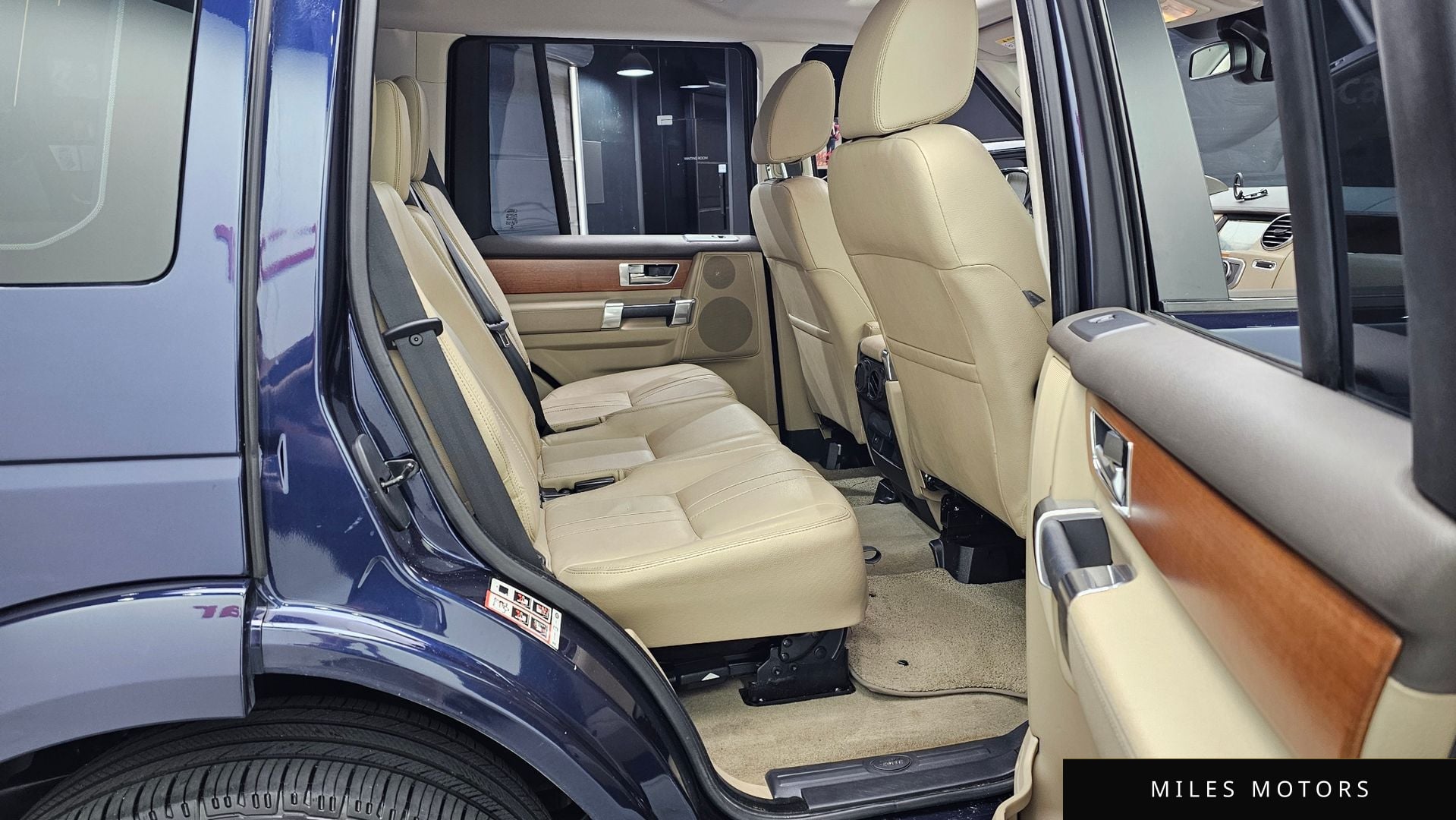 Land Rover Discovery 2014 — миниатюра 12