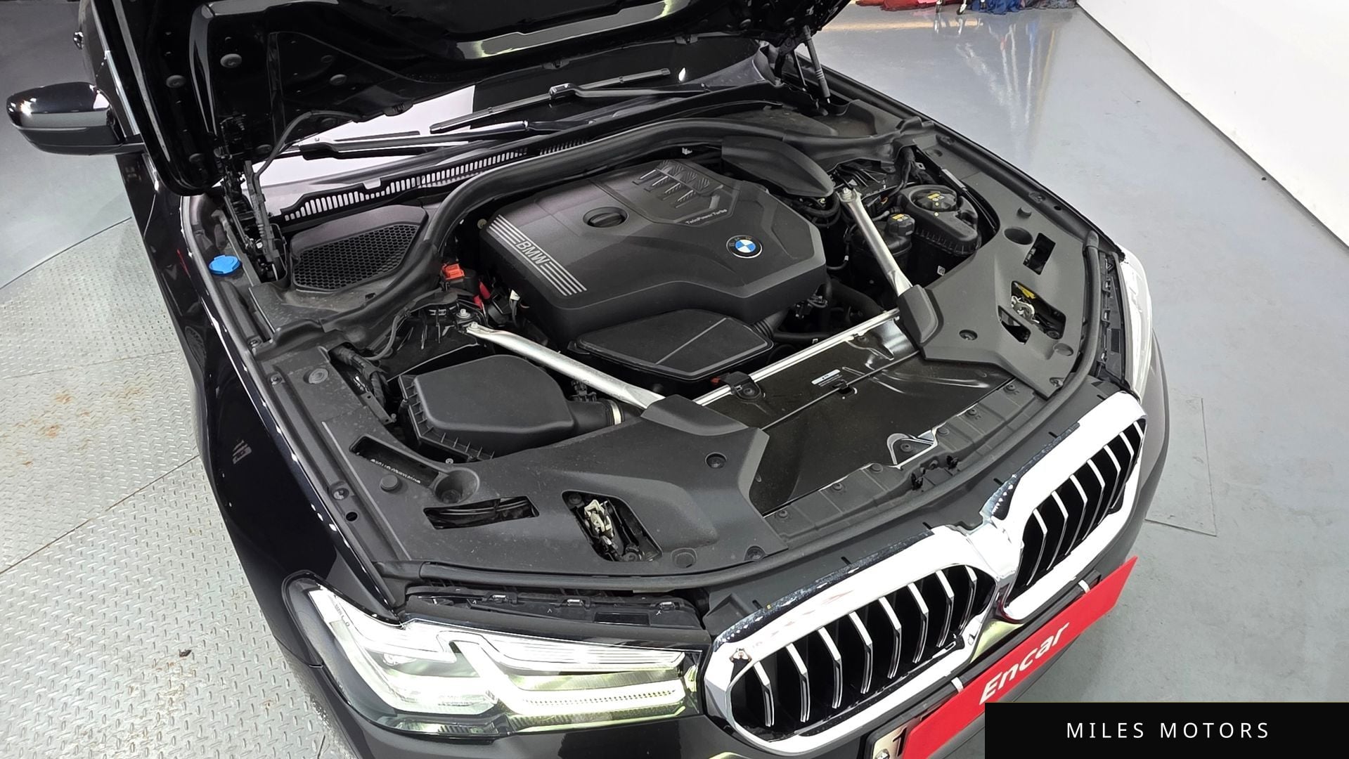 BMW 5 Series (G30) 2022 — миниатюра 6