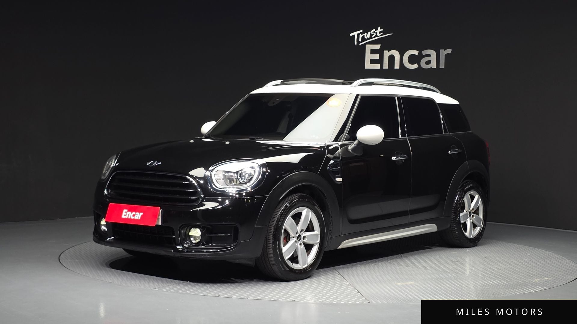 MINI Countryman 2018 — фото 1 из 12