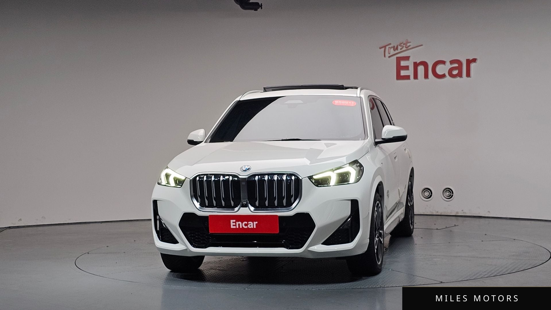 BMW iX1 (U11) 2024 — миниатюра 2