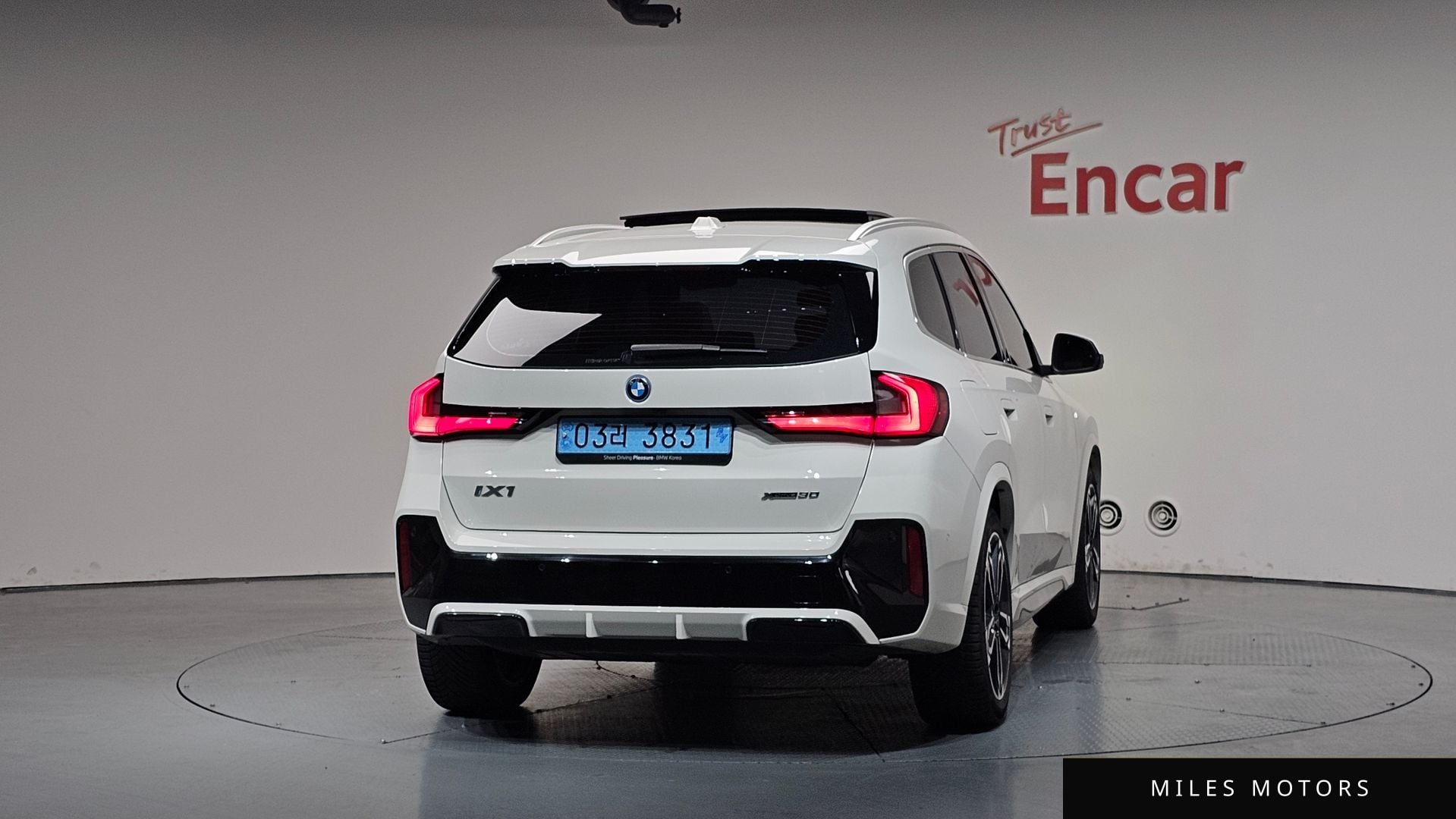 BMW iX1 (U11) 2024 — миниатюра 3