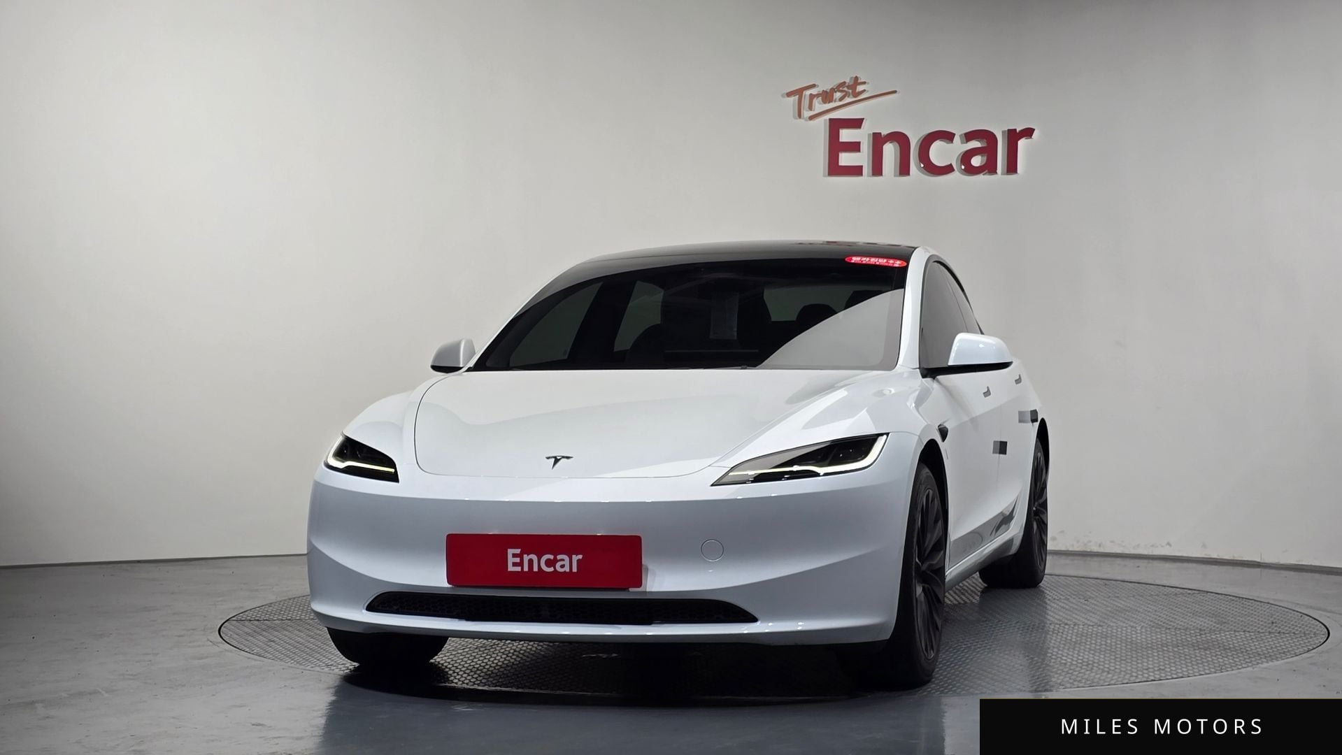 Tesla Model 3 2024 — миниатюра 2
