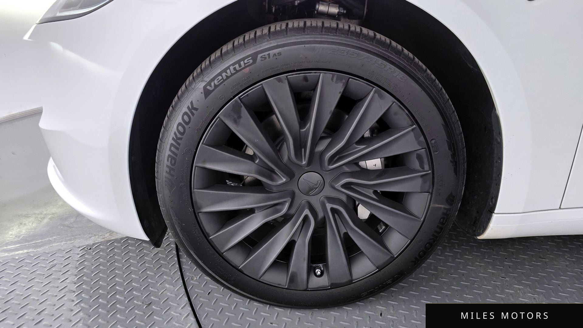 Tesla Model 3 2024 — миниатюра 4