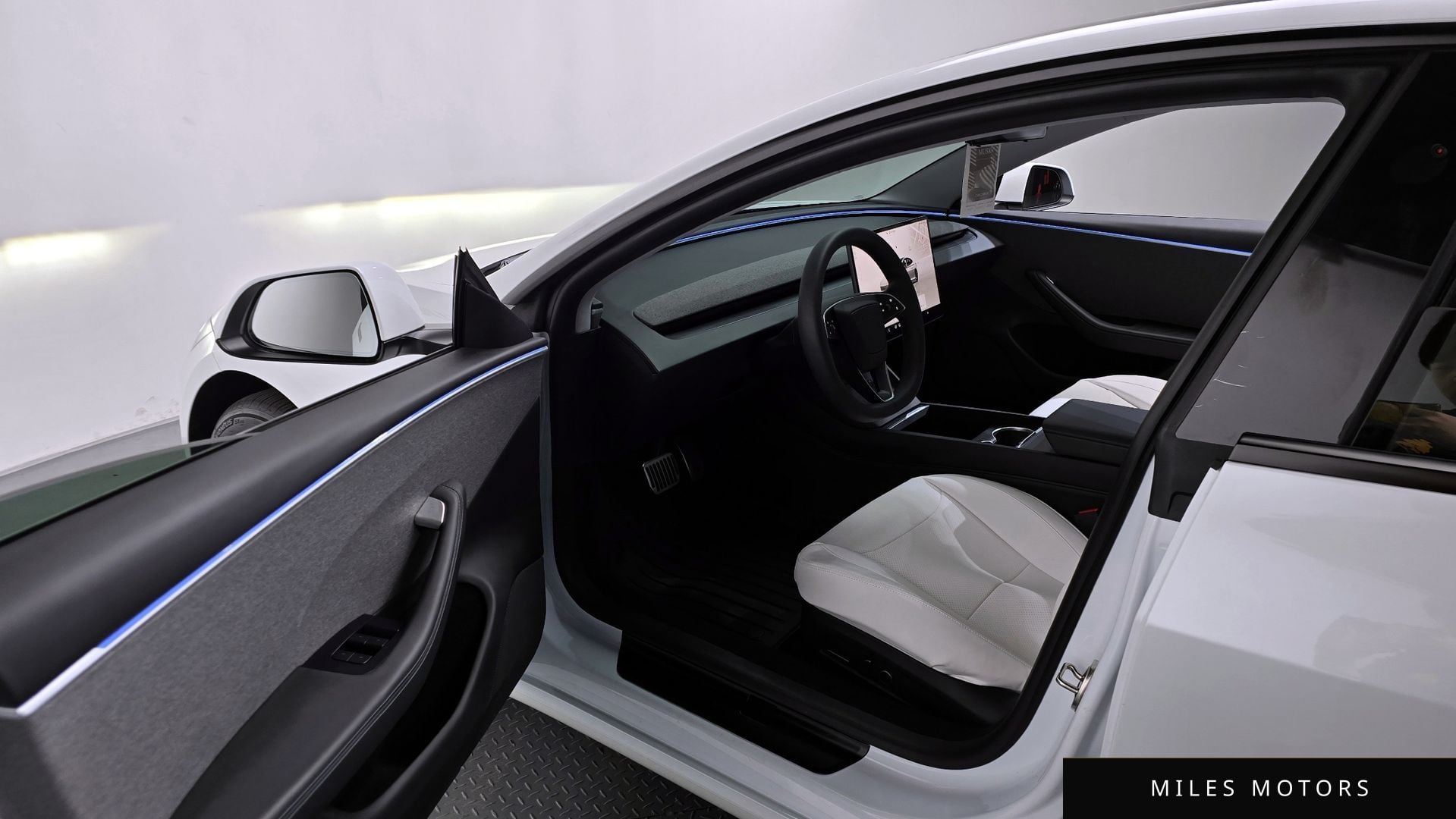 Tesla Model 3 2024 — миниатюра 12