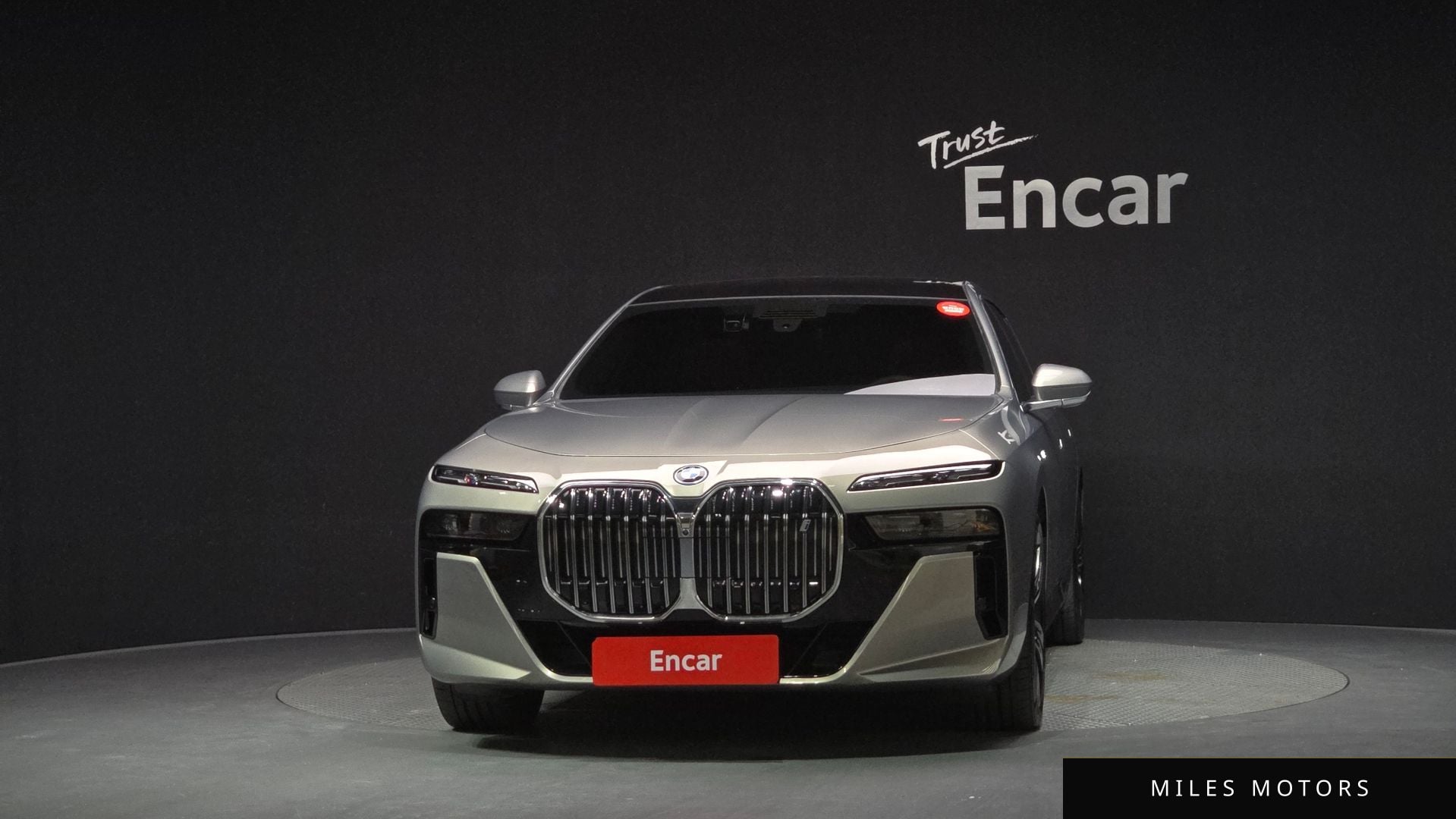 BMW i7 (G70) 2023 — миниатюра 3
