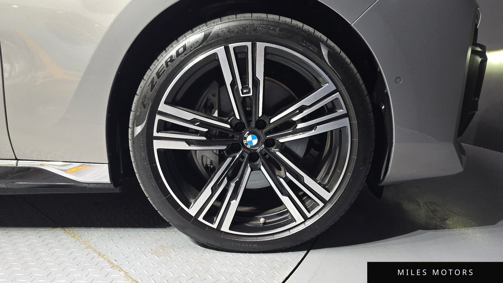 BMW i7 (G70) 2023 — миниатюра 7
