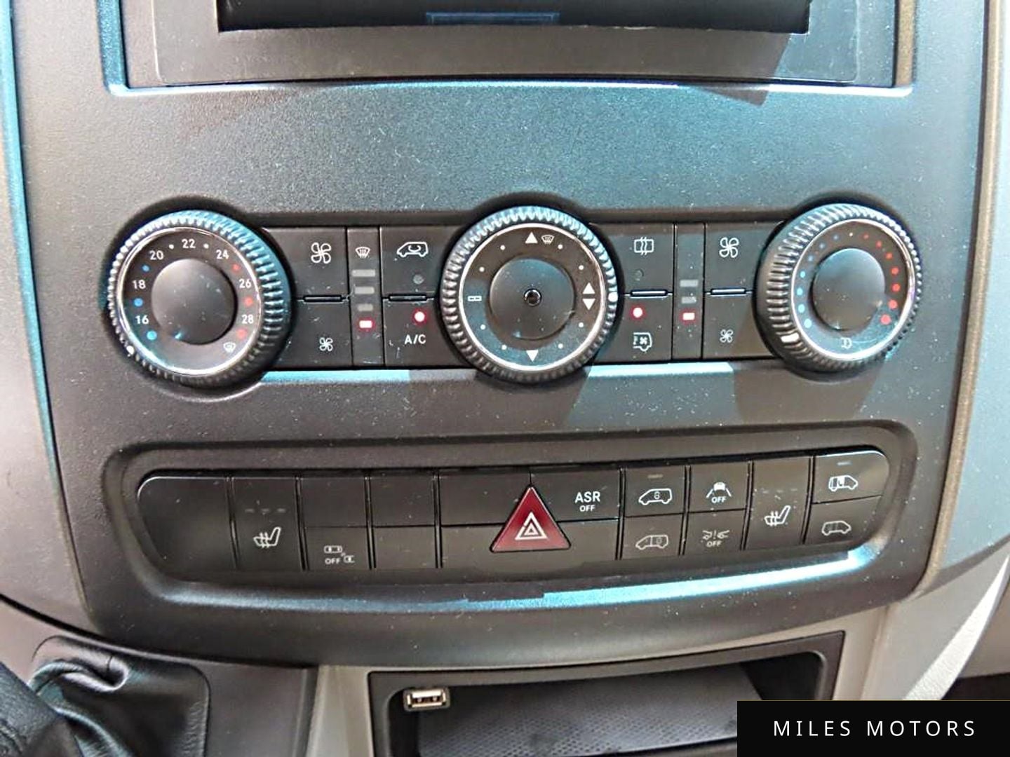Mercedes-Benz Sprinter 2017 — миниатюра 12