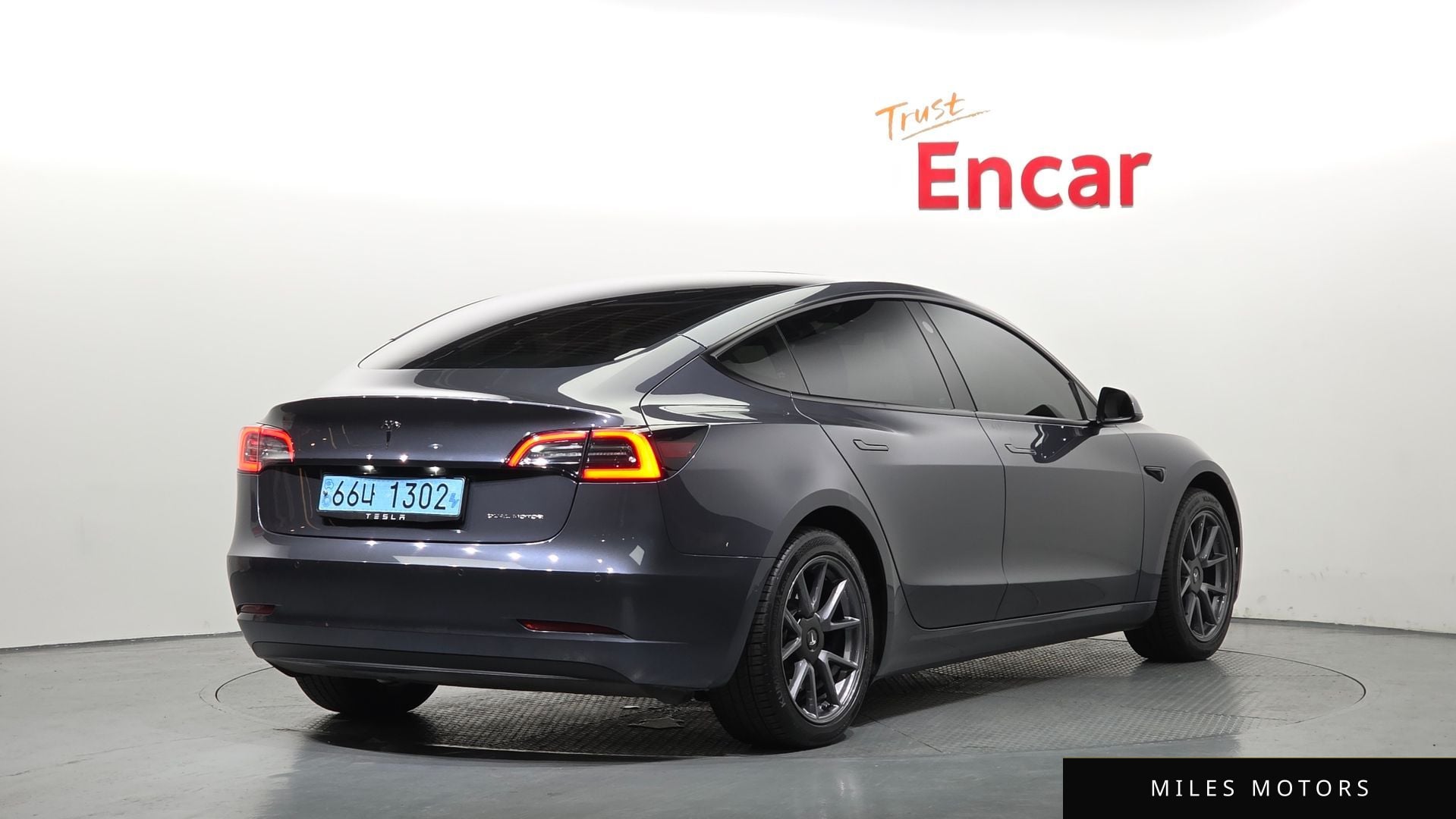 Tesla Model 3 2022 — миниатюра 2