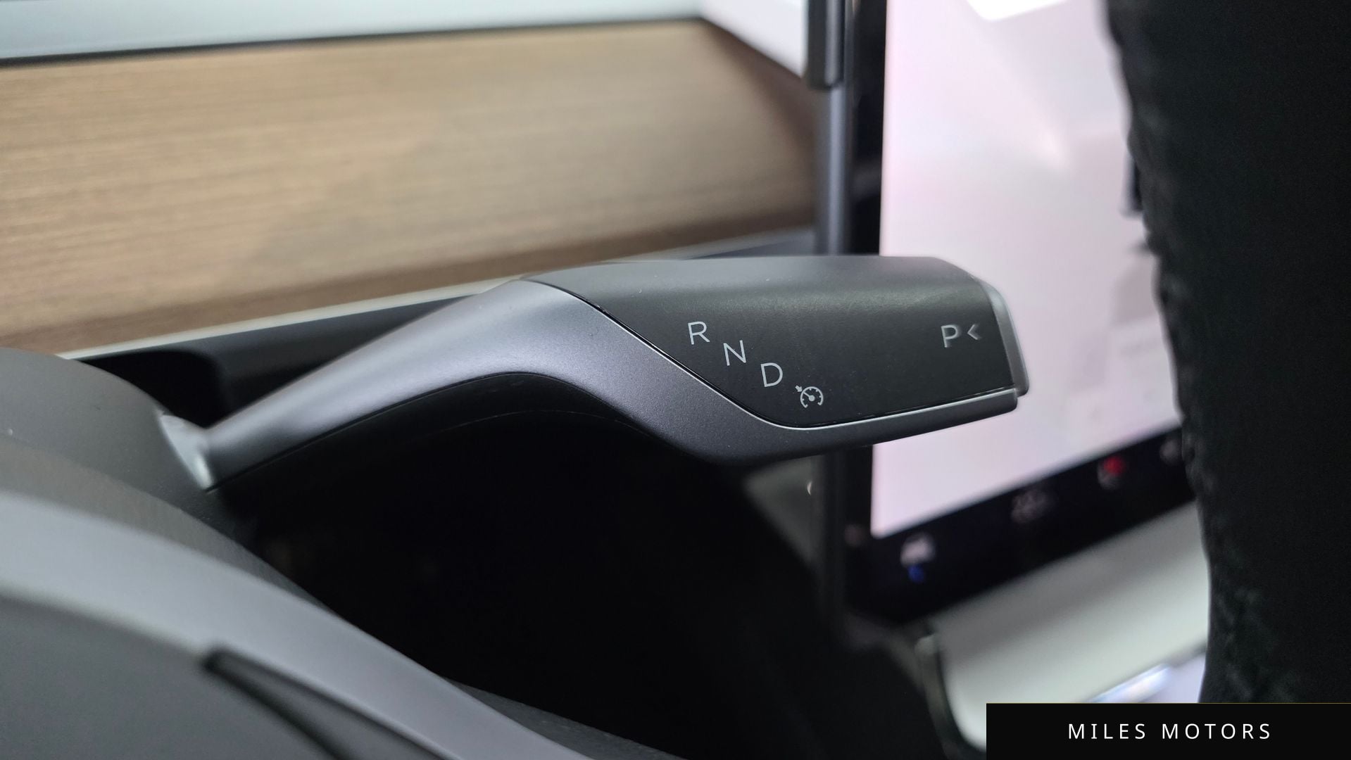 Tesla Model 3 2022 — миниатюра 9