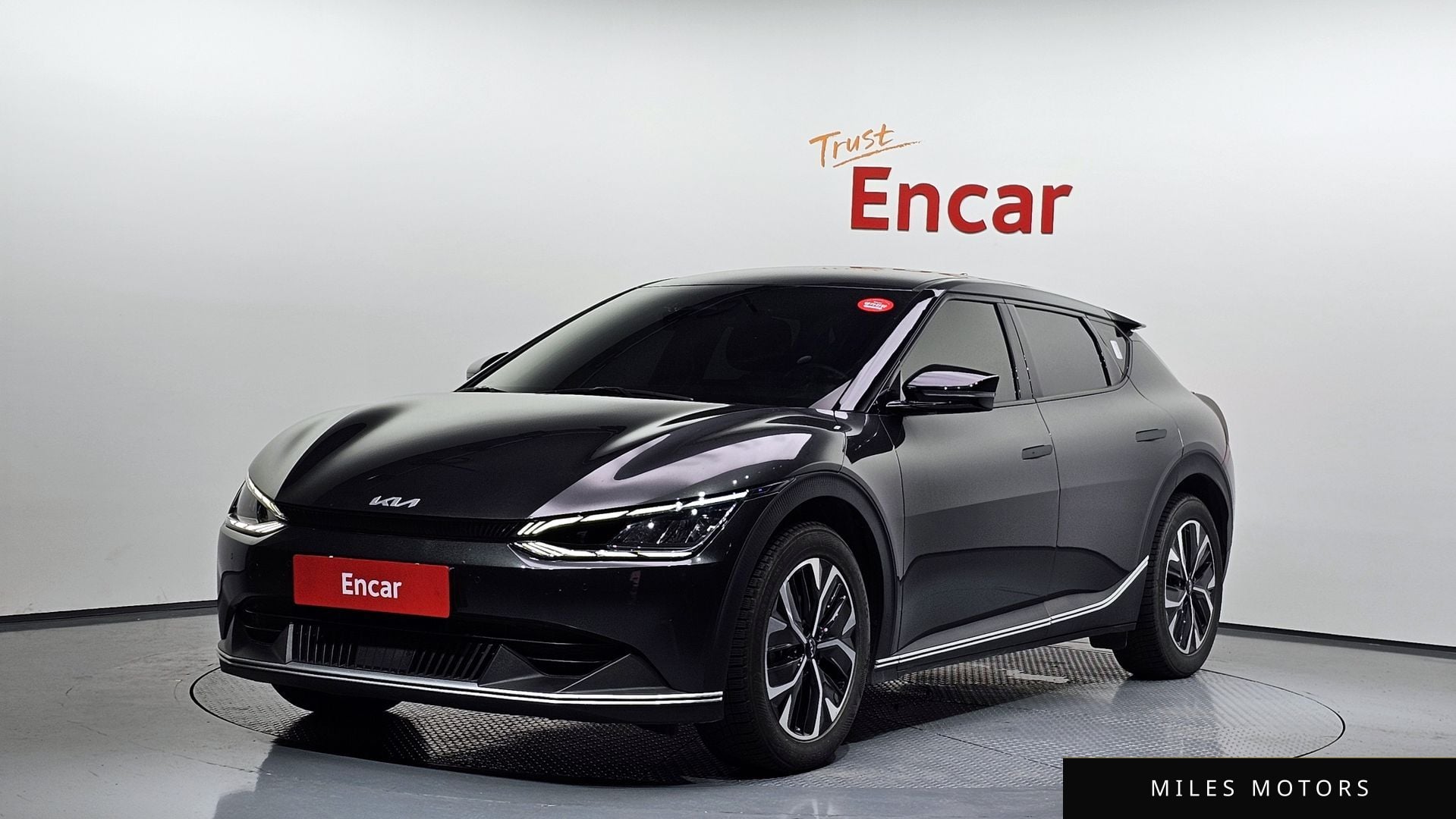 Kia EV6 2023 — фото 1 из 12