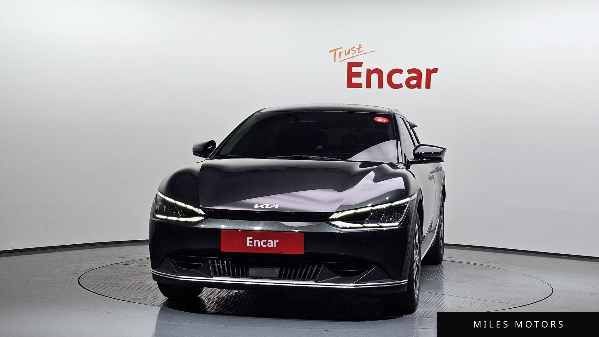 Kia EV6 2023 — миниатюра 3
