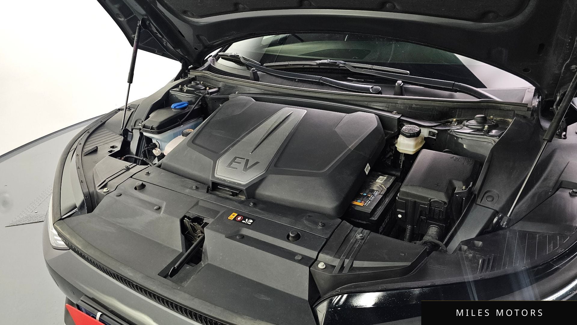Kia EV6 2023 — миниатюра 6