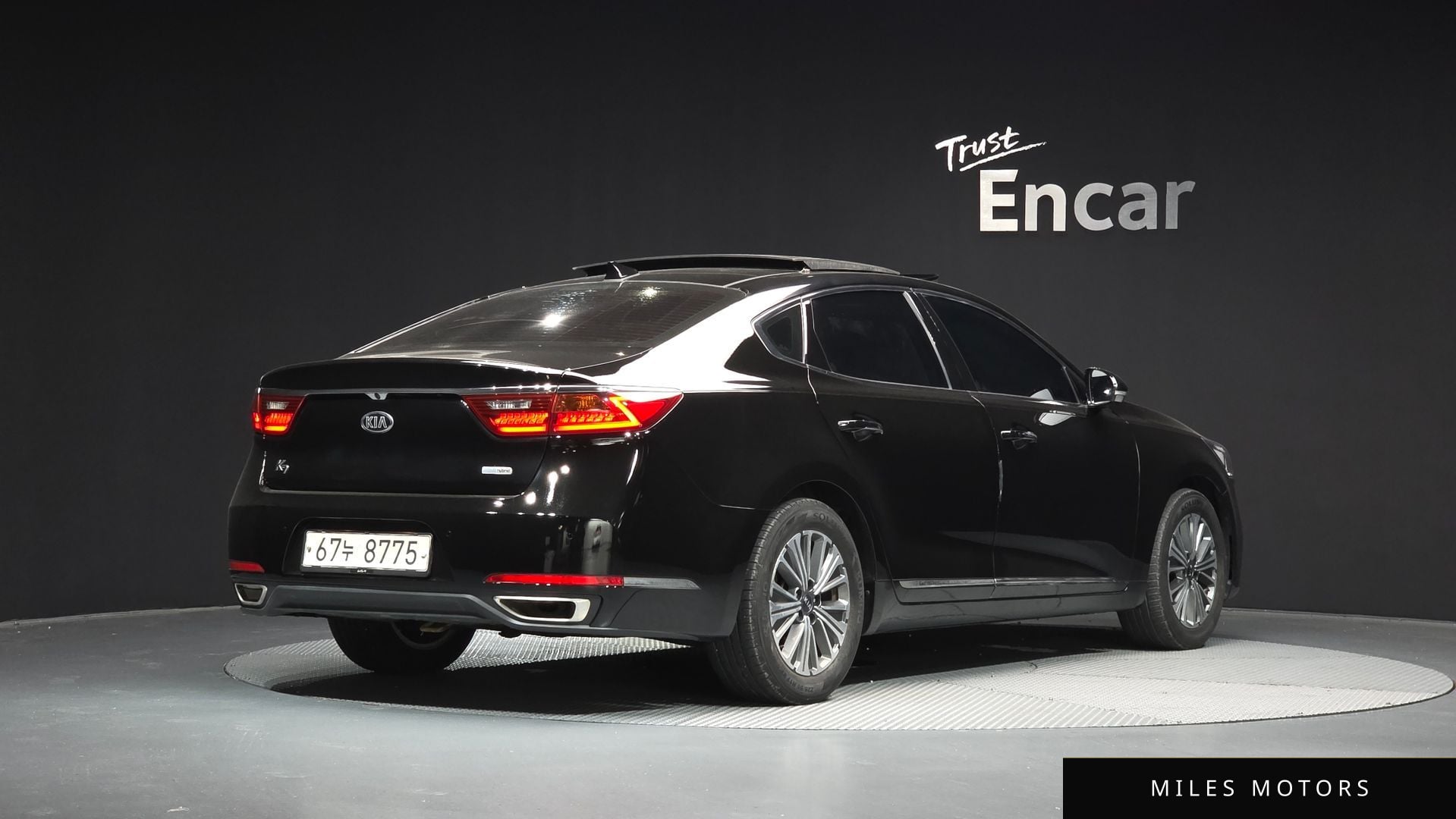 Kia K7 2018 — фото 1 из 12