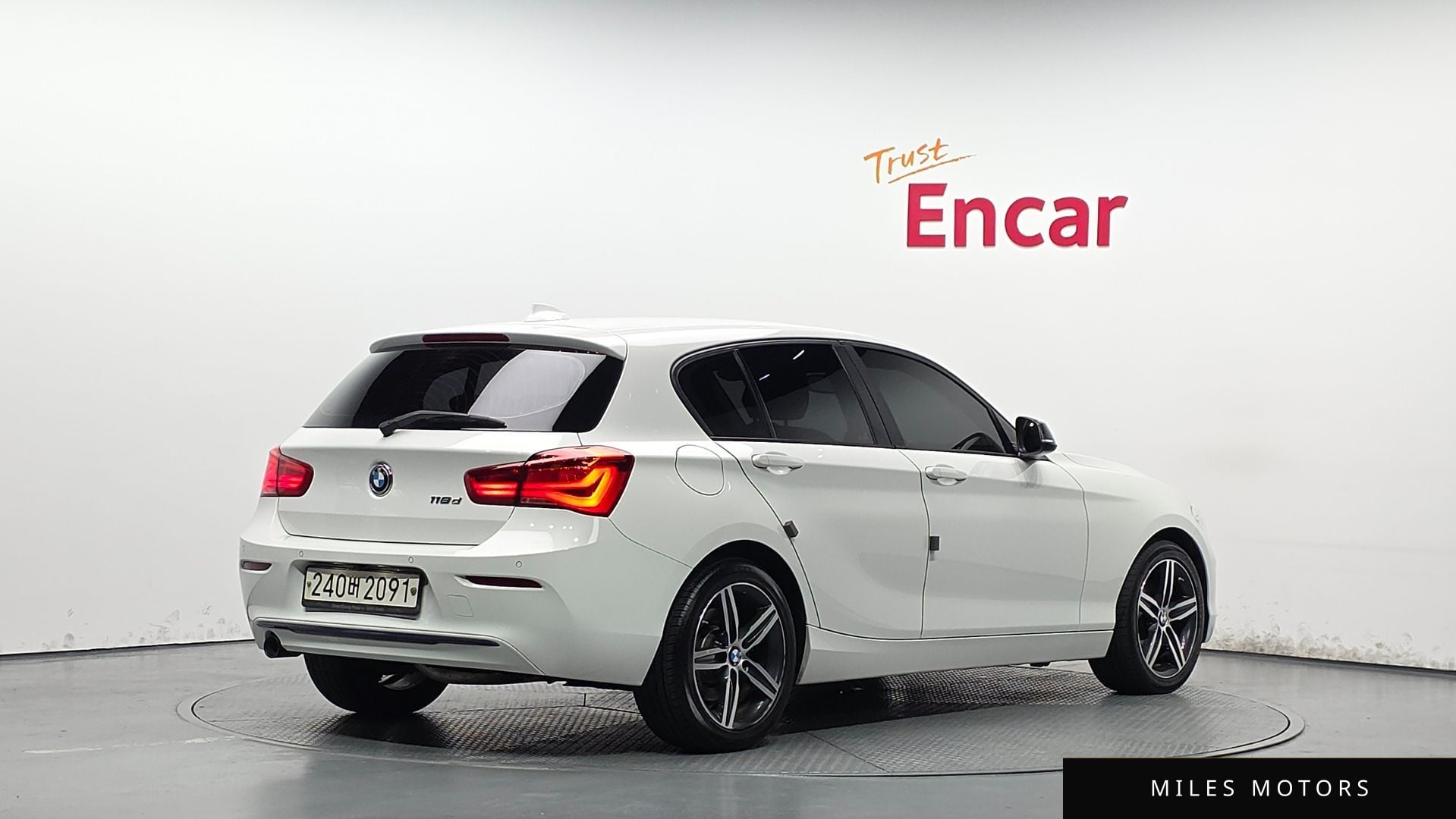BMW 1 Series (F20) 2018 — фото 1 из 12