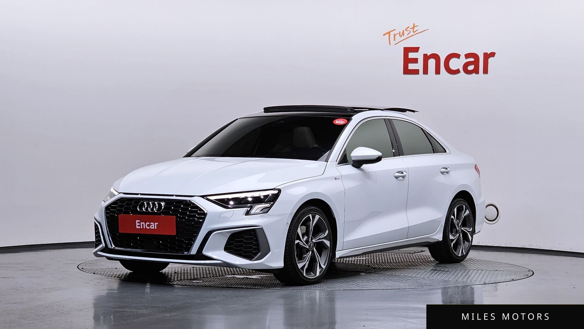 Audi A3 (8Y) 2023 — фото 1 из 12