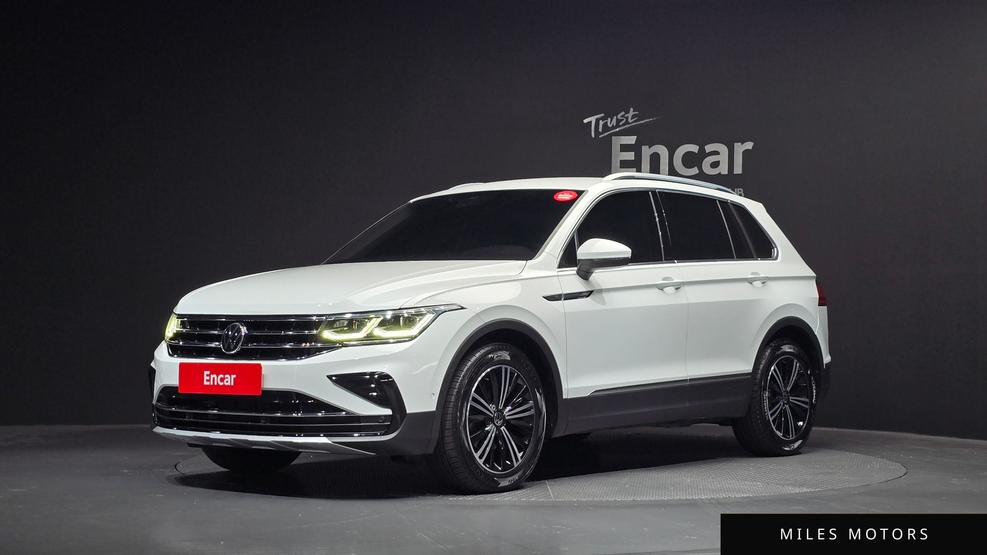 Volkswagen Tiguan 2021 — фото 1 из 12