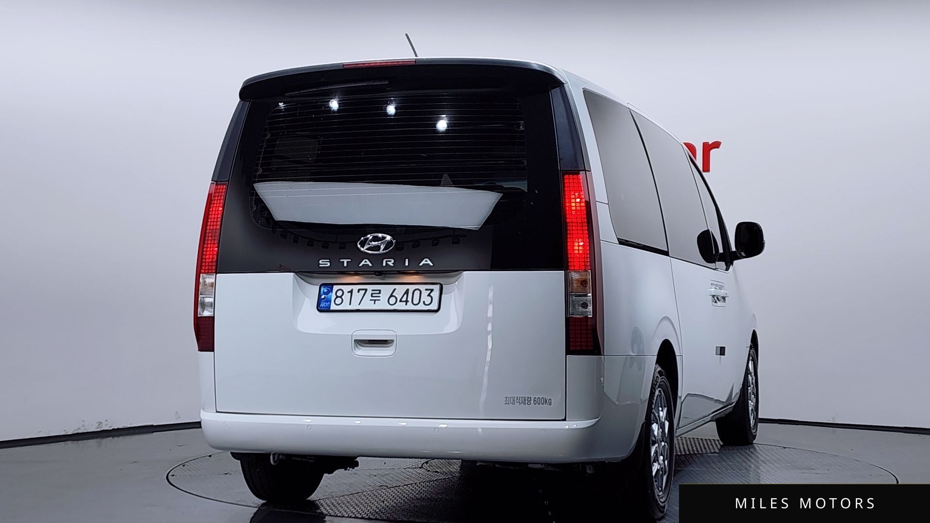 Hyundai Staria 2023 — миниатюра 2
