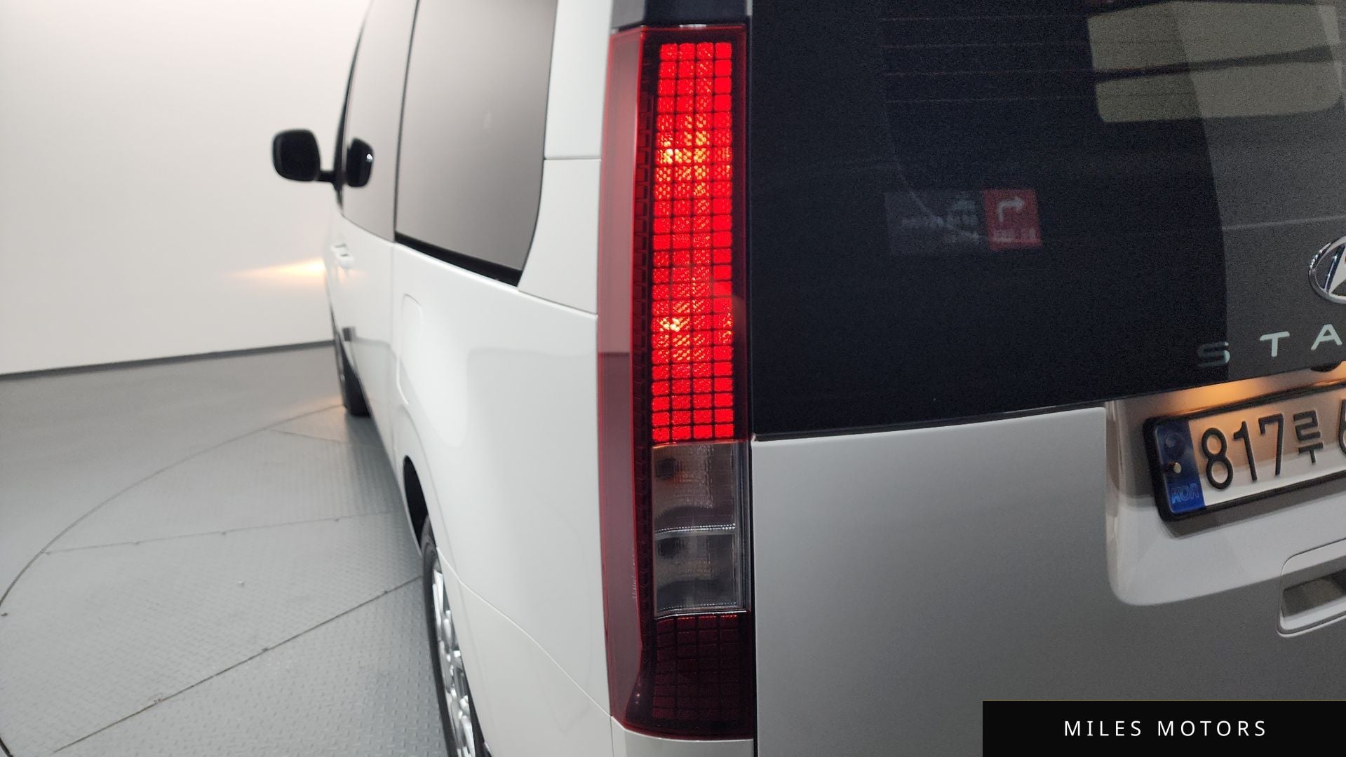 Hyundai Staria 2023 — миниатюра 9