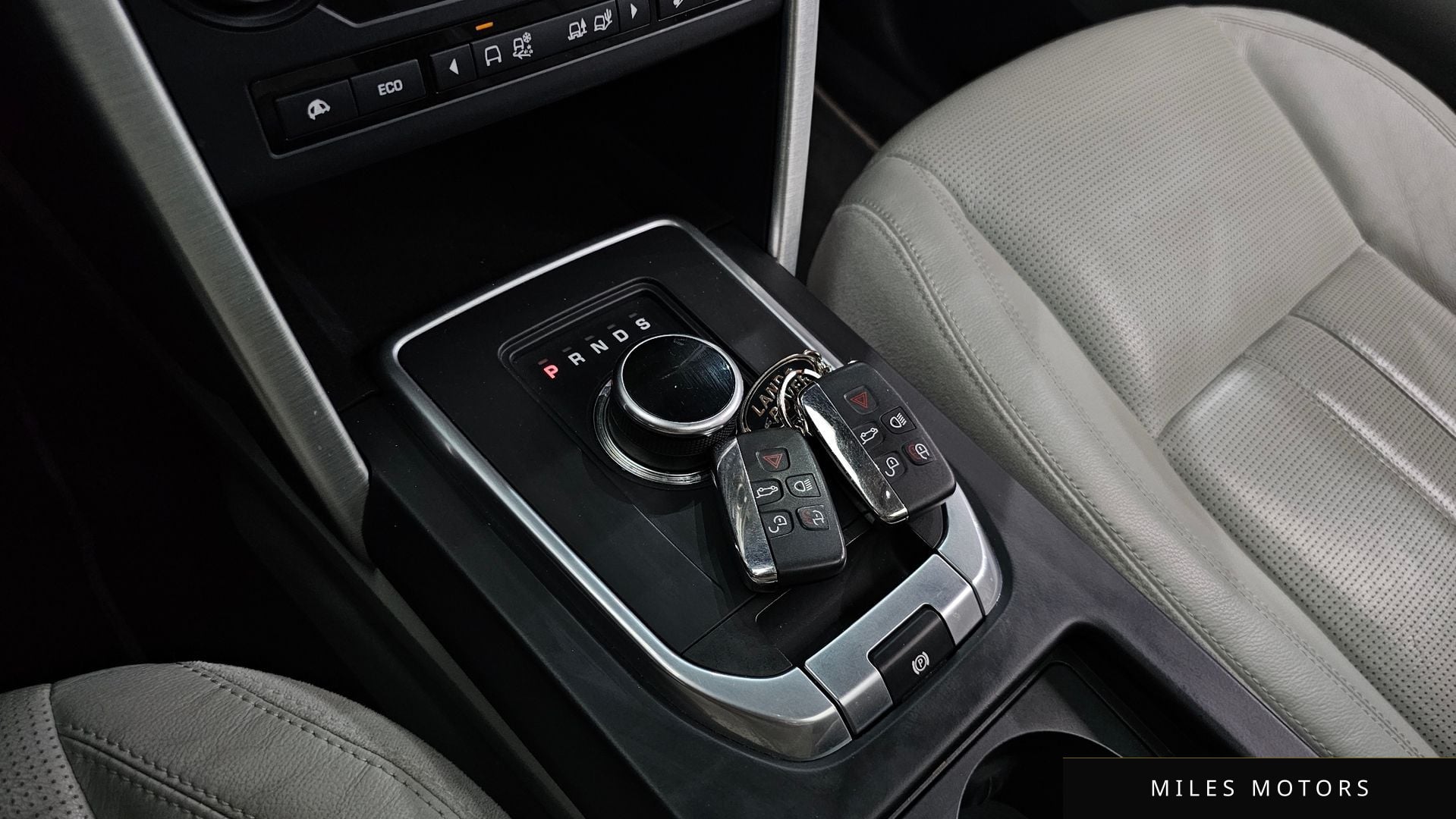 Land Rover Discovery Sport 2017 — миниатюра 11