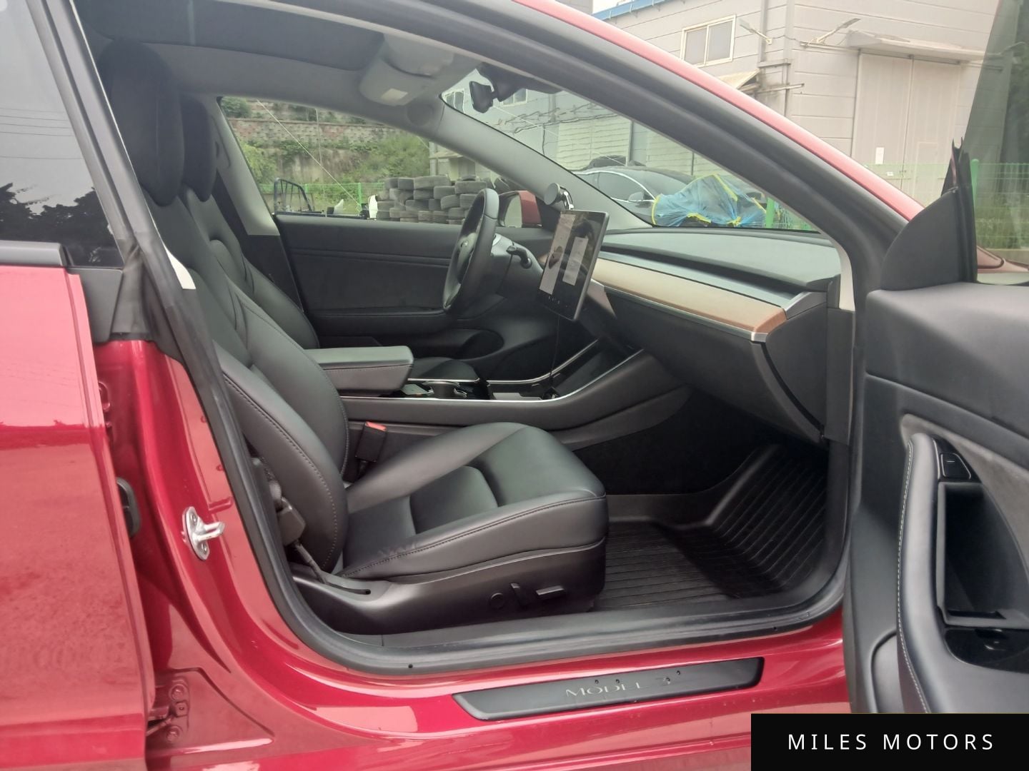 Tesla Model 3 2020 — миниатюра 9