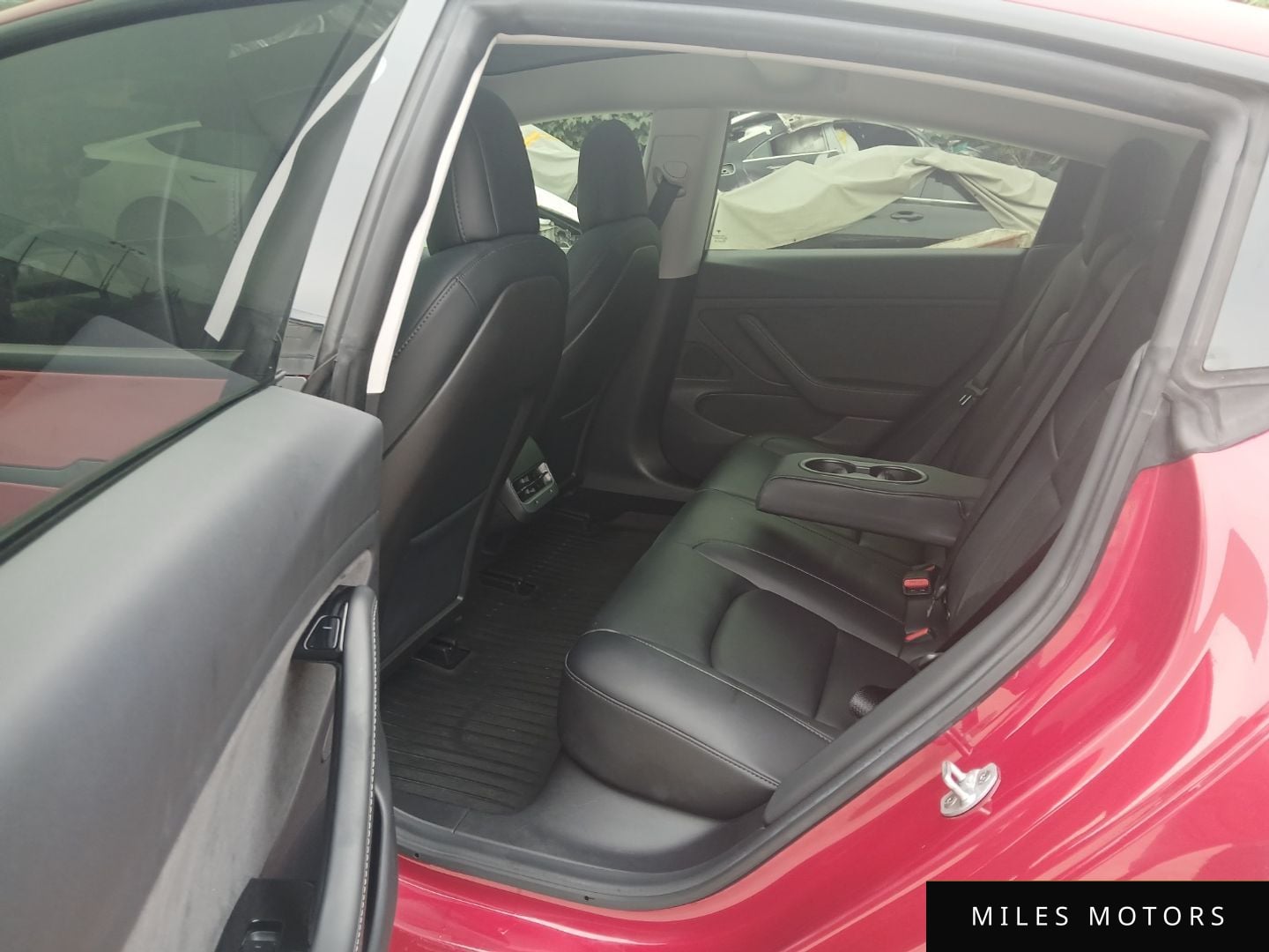 Tesla Model 3 2020 — миниатюра 10