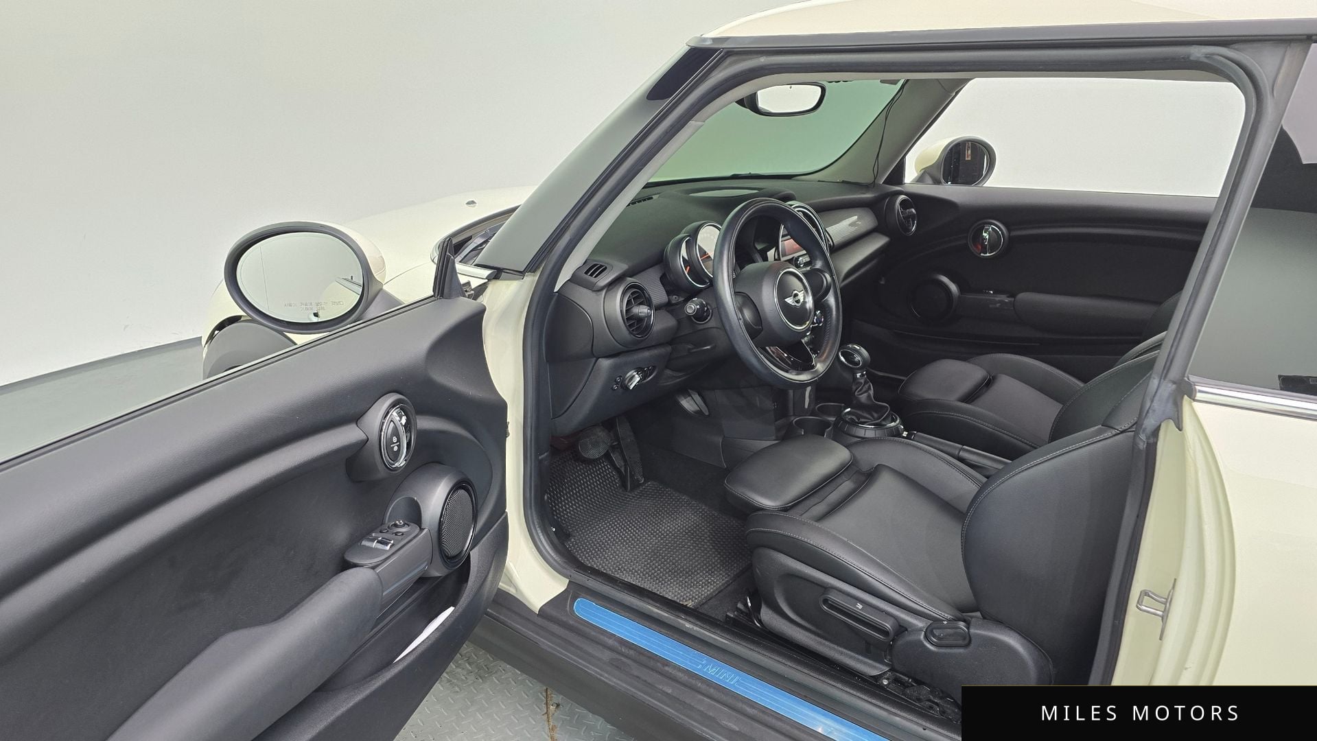 MINI Cooper D 2015 — миниатюра 10