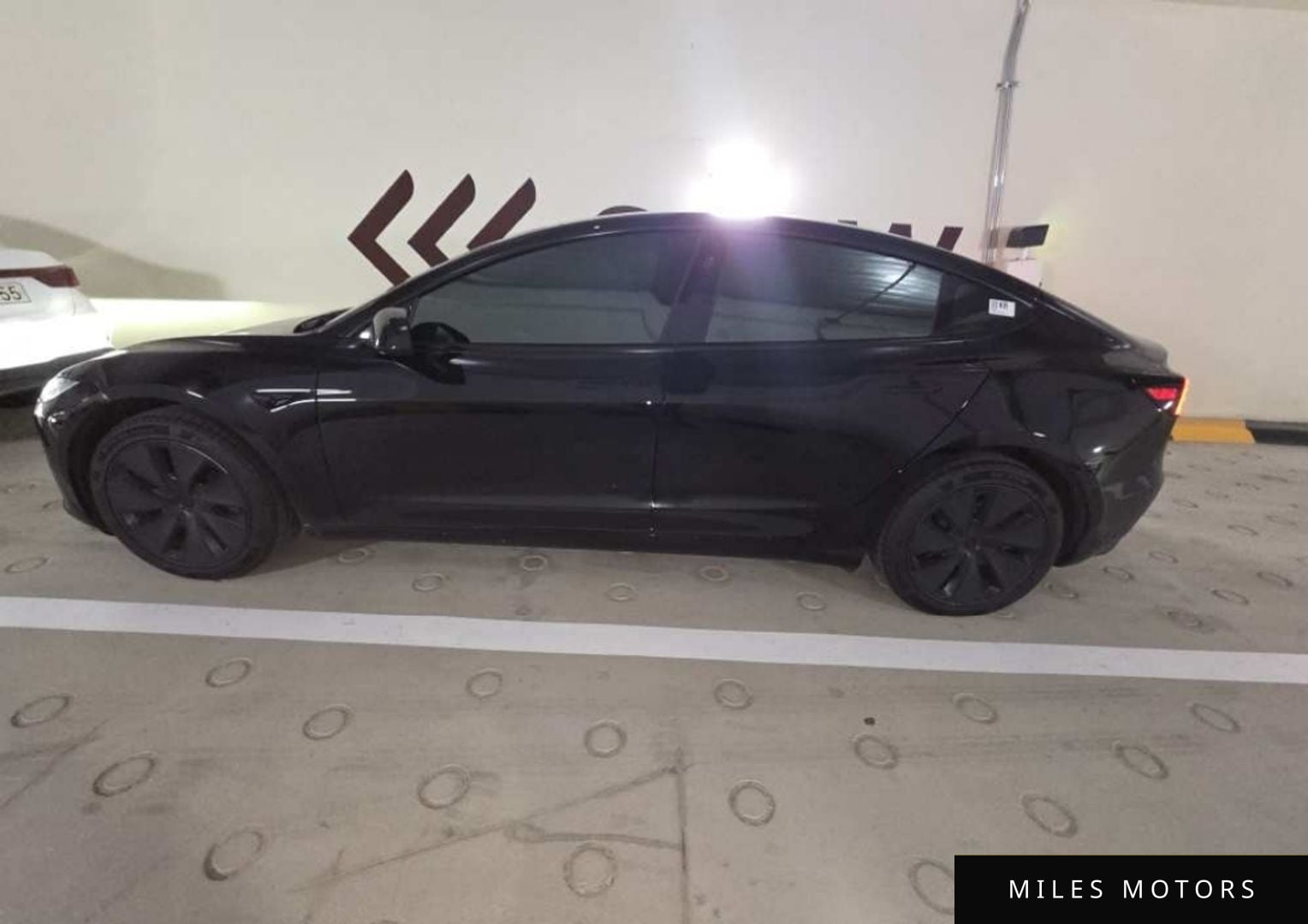 Tesla Model 3 2024 — миниатюра 2