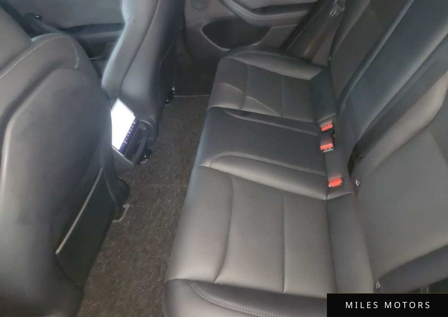 Tesla Model 3 2024 — миниатюра 8