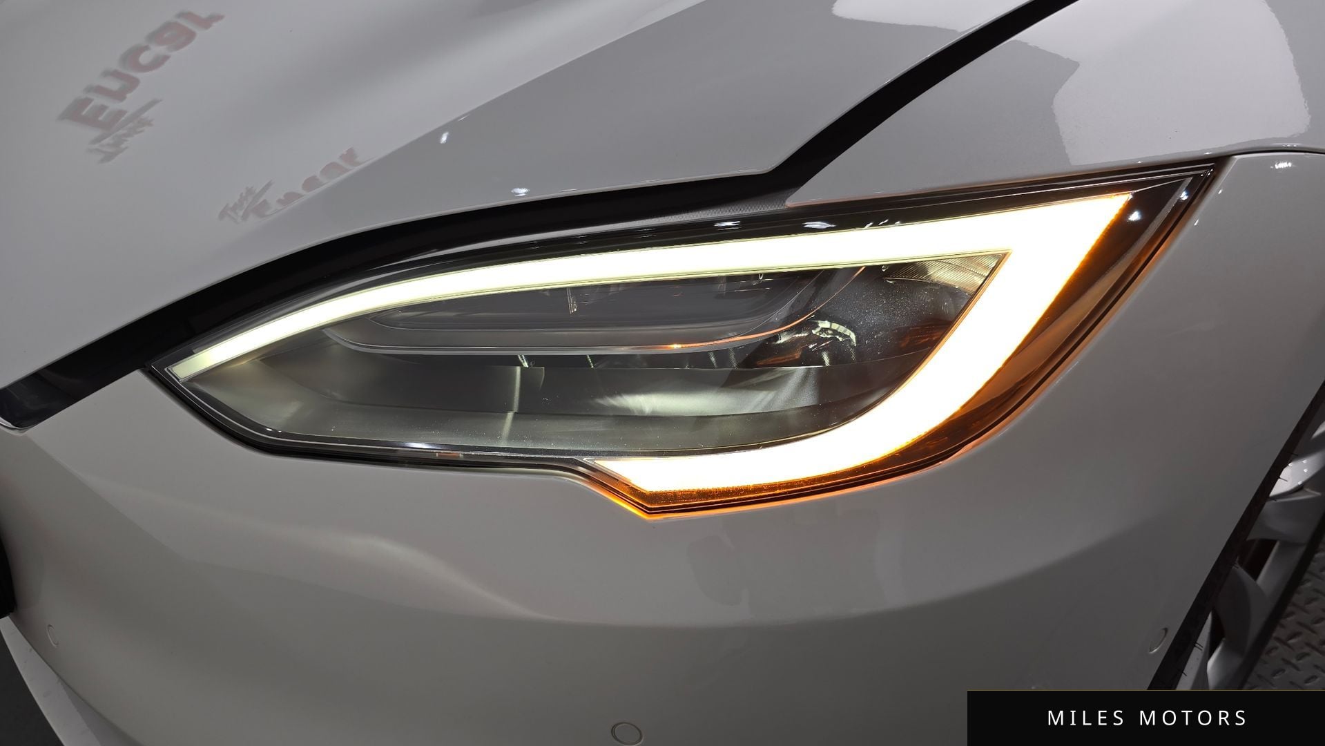 Tesla Model S 2019 — миниатюра 8