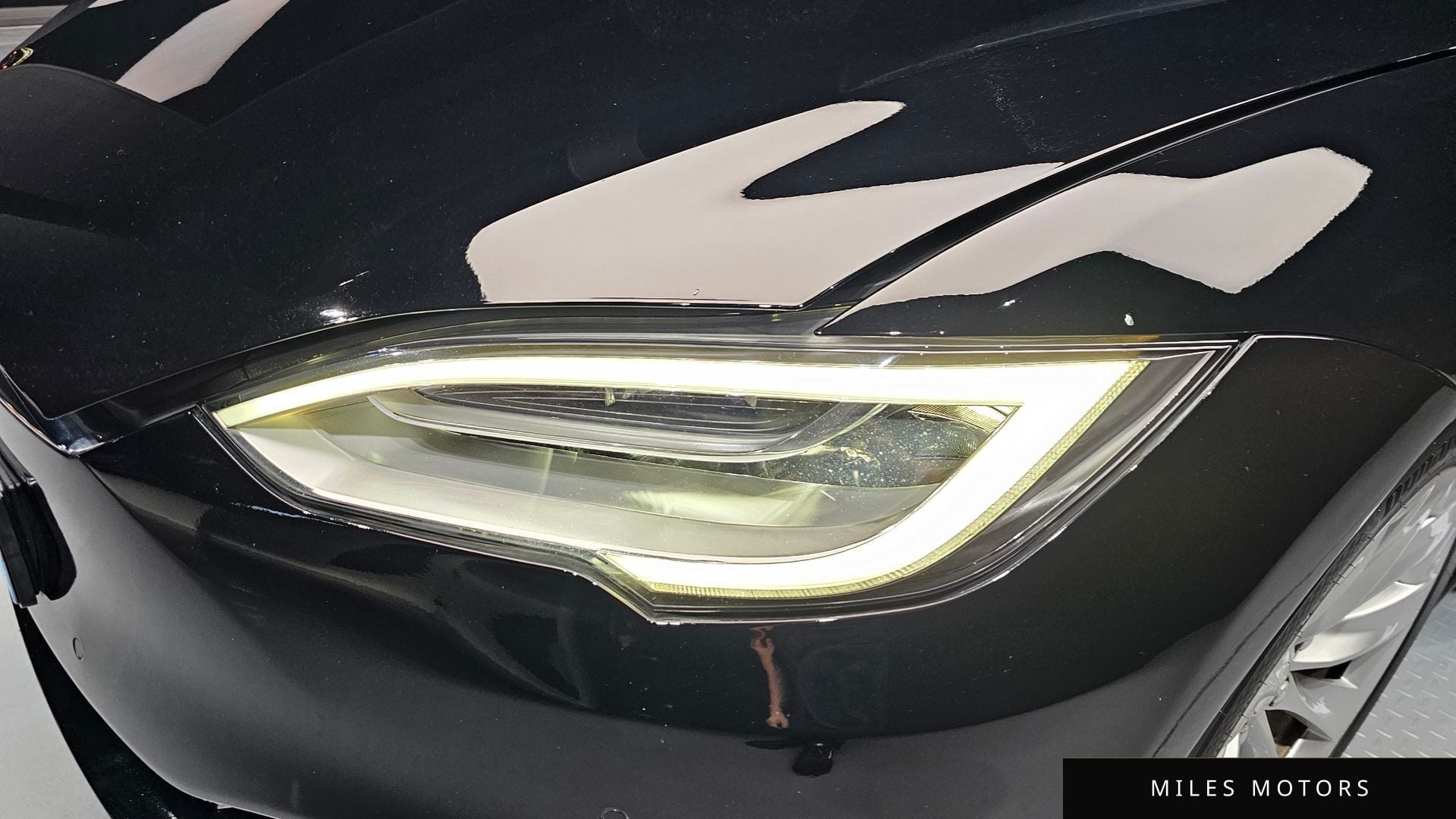 Tesla Model S 2020 — миниатюра 8