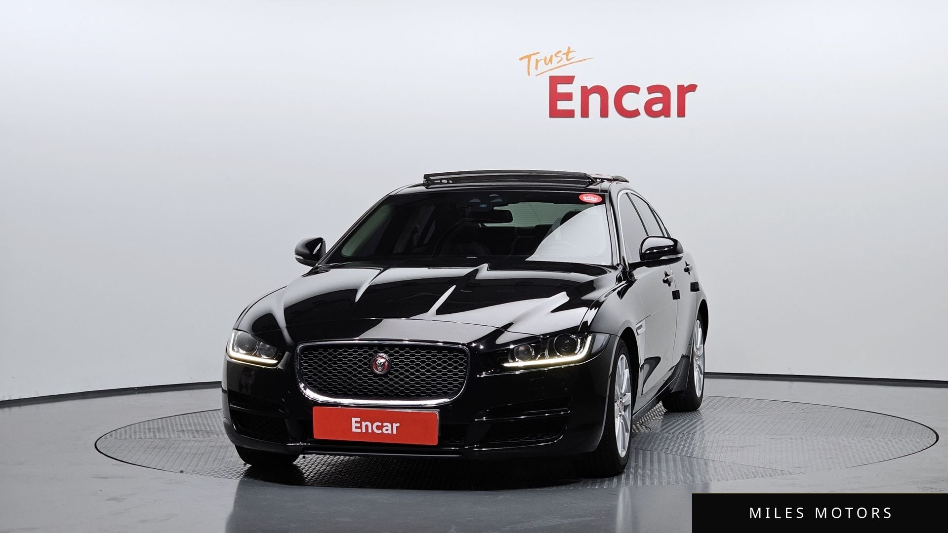 Jaguar XE 2017 — миниатюра 3