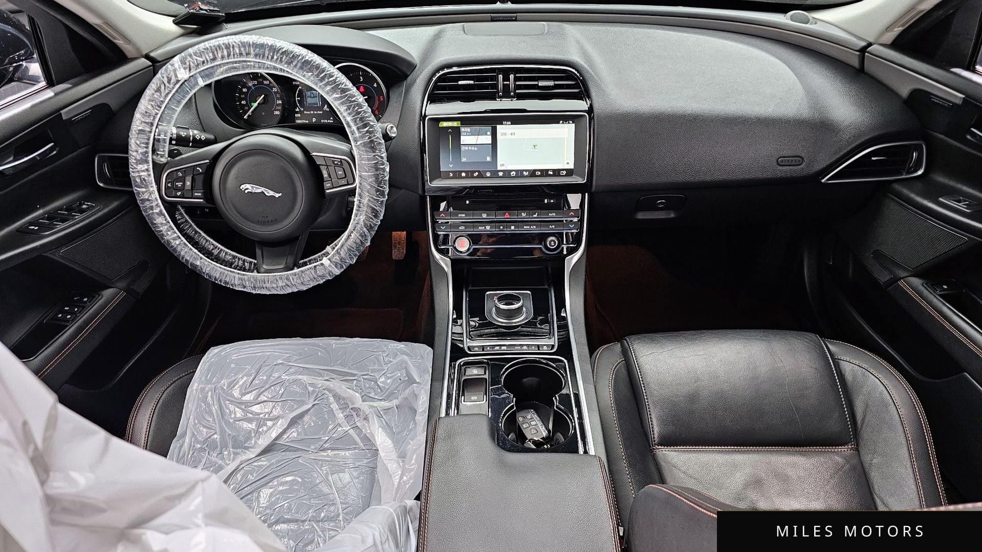 Jaguar XE 2017 — миниатюра 7