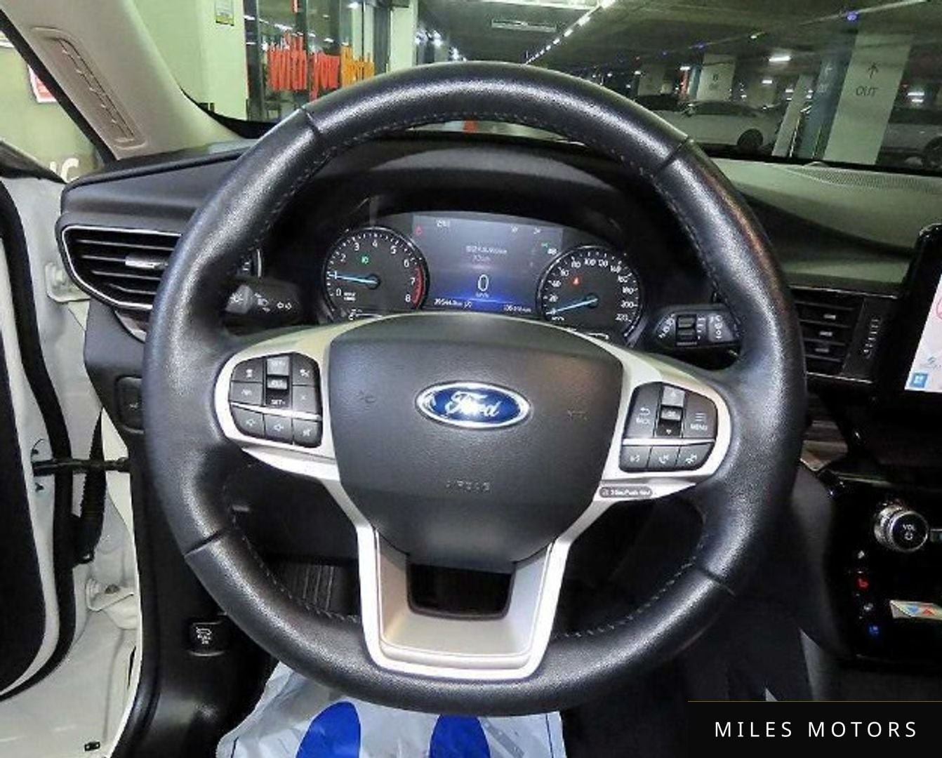Ford Explorer 2021 — миниатюра 10