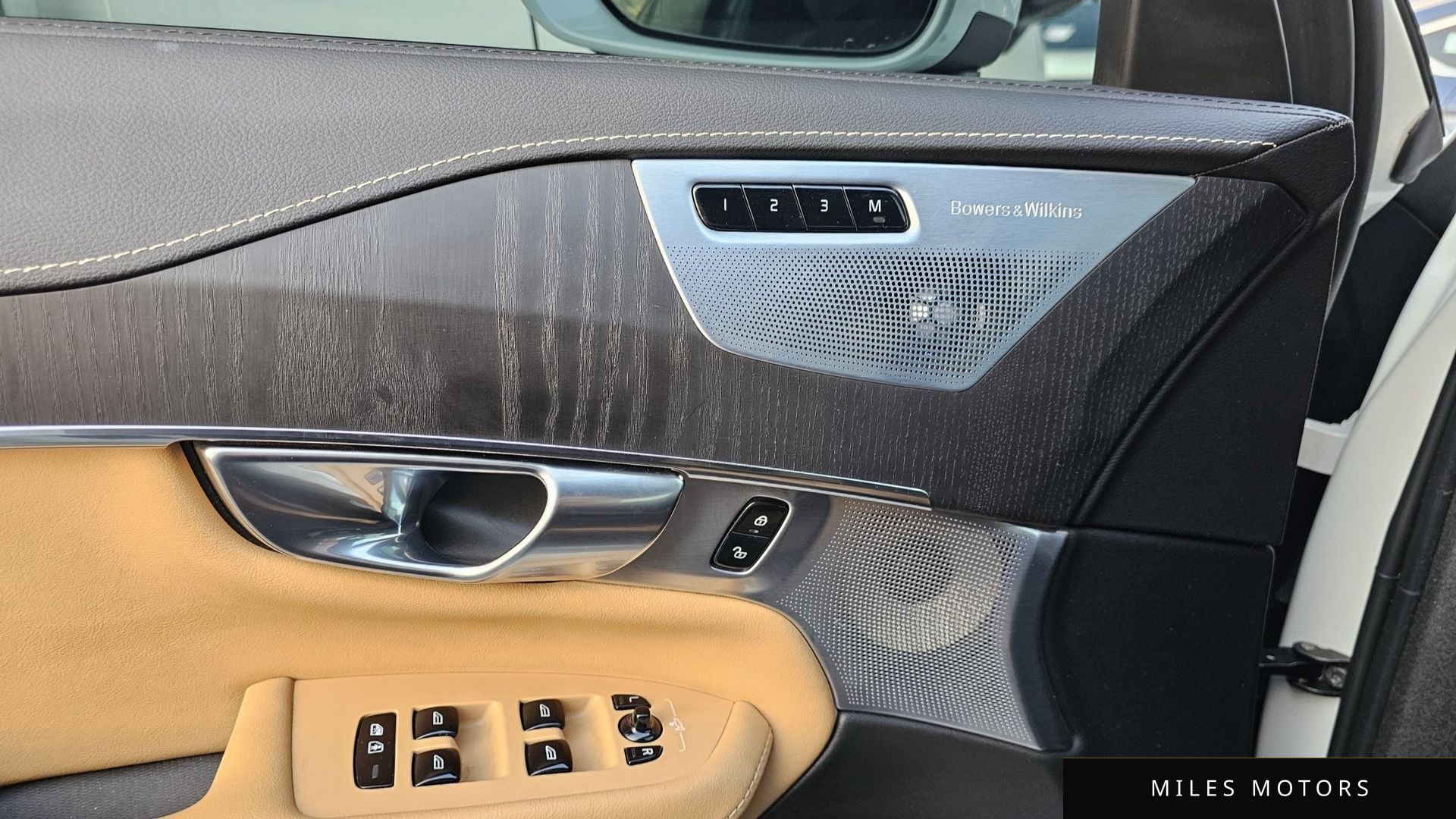Volvo XC90 2022 — миниатюра 10