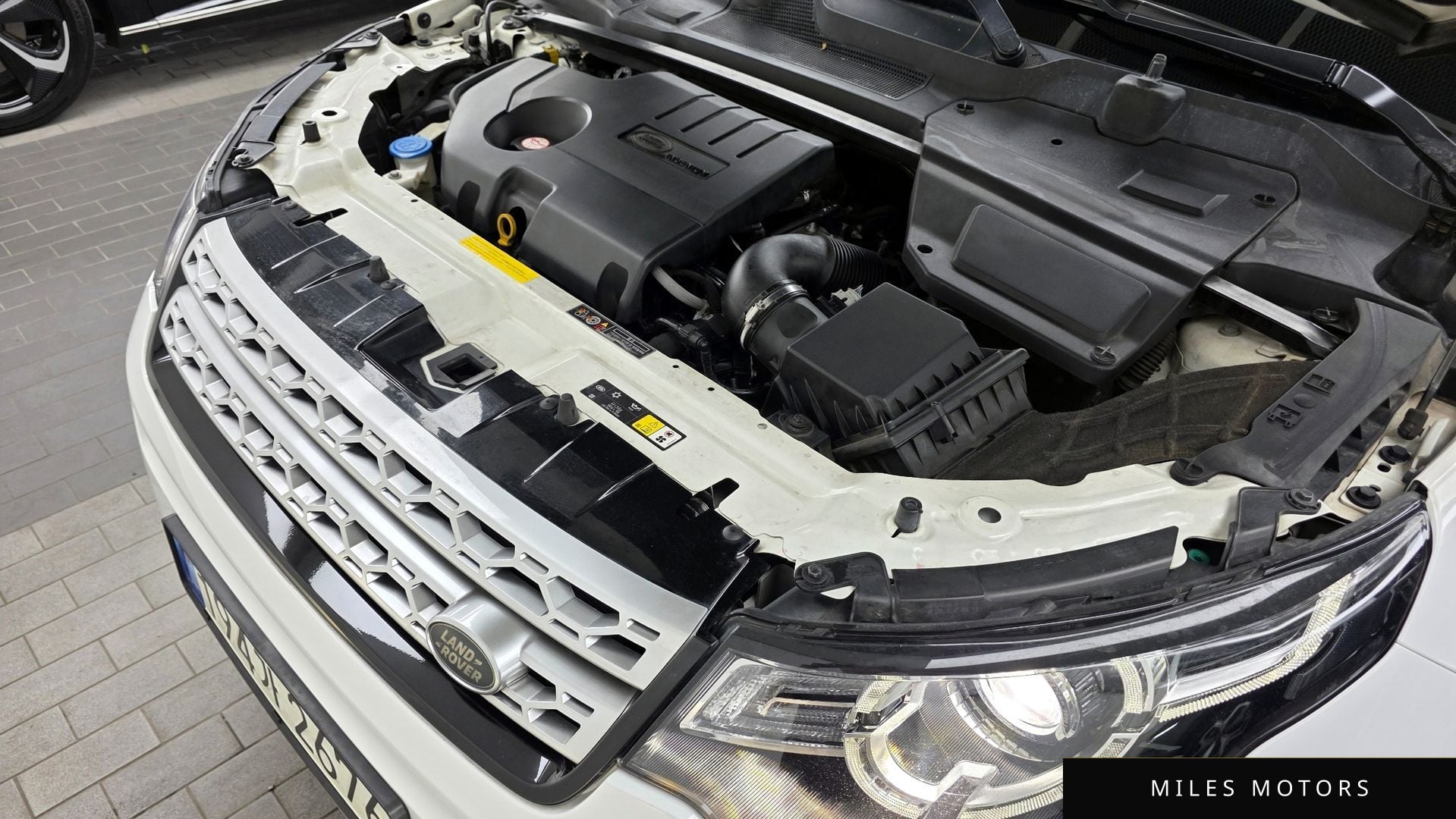 Land Rover Discovery Sport 2017 — миниатюра 6