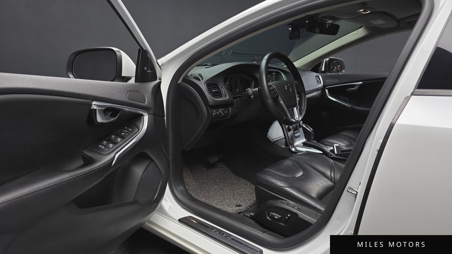 Volvo V40 2017 — миниатюра 10