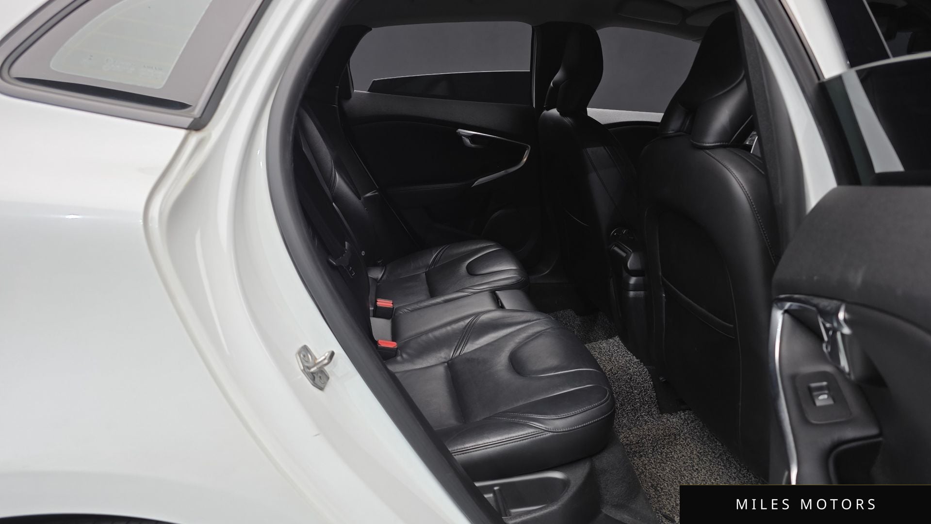 Volvo V40 2017 — миниатюра 11