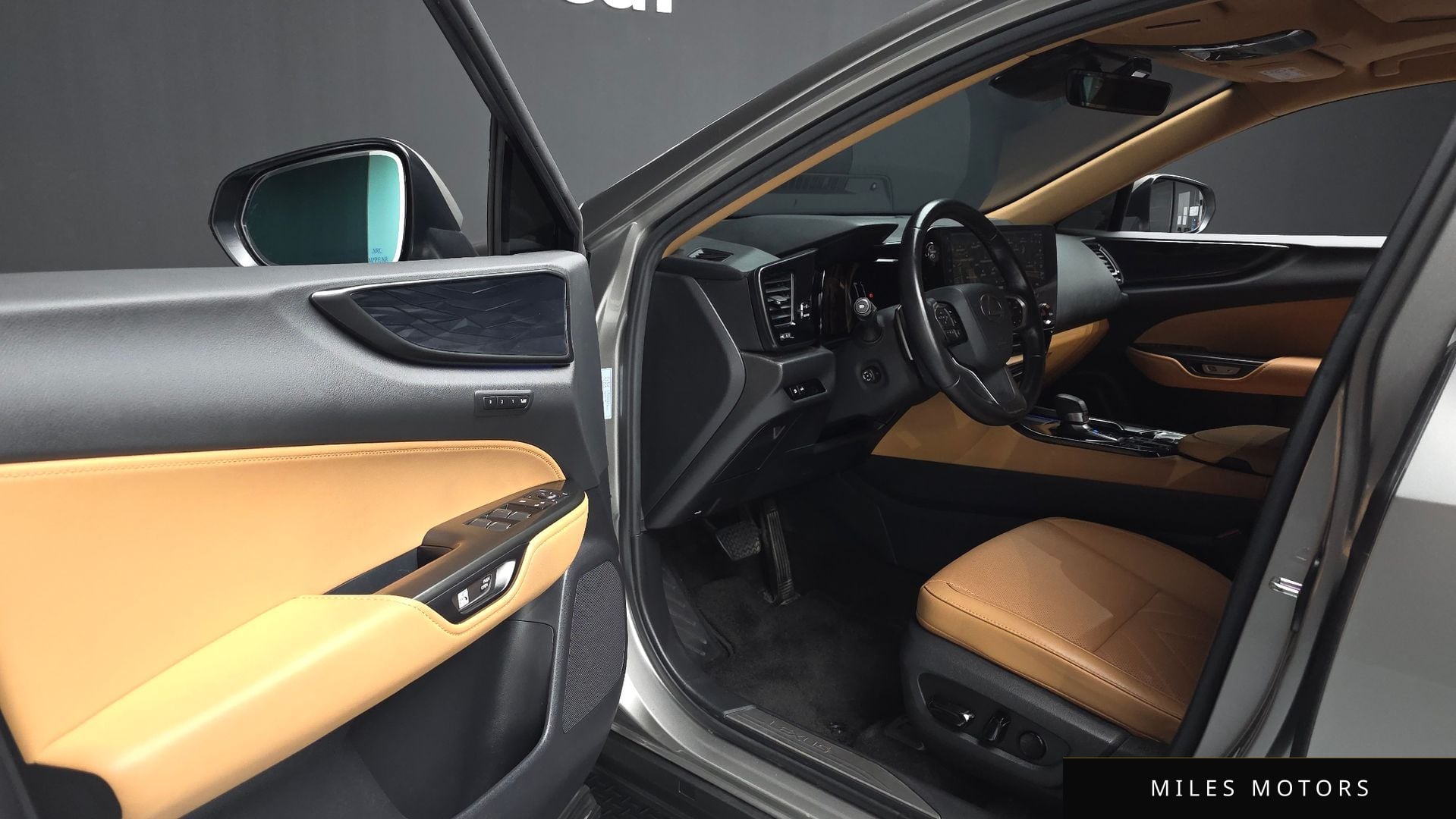 Лексус NX450h+ 2024 — миниатюра 10