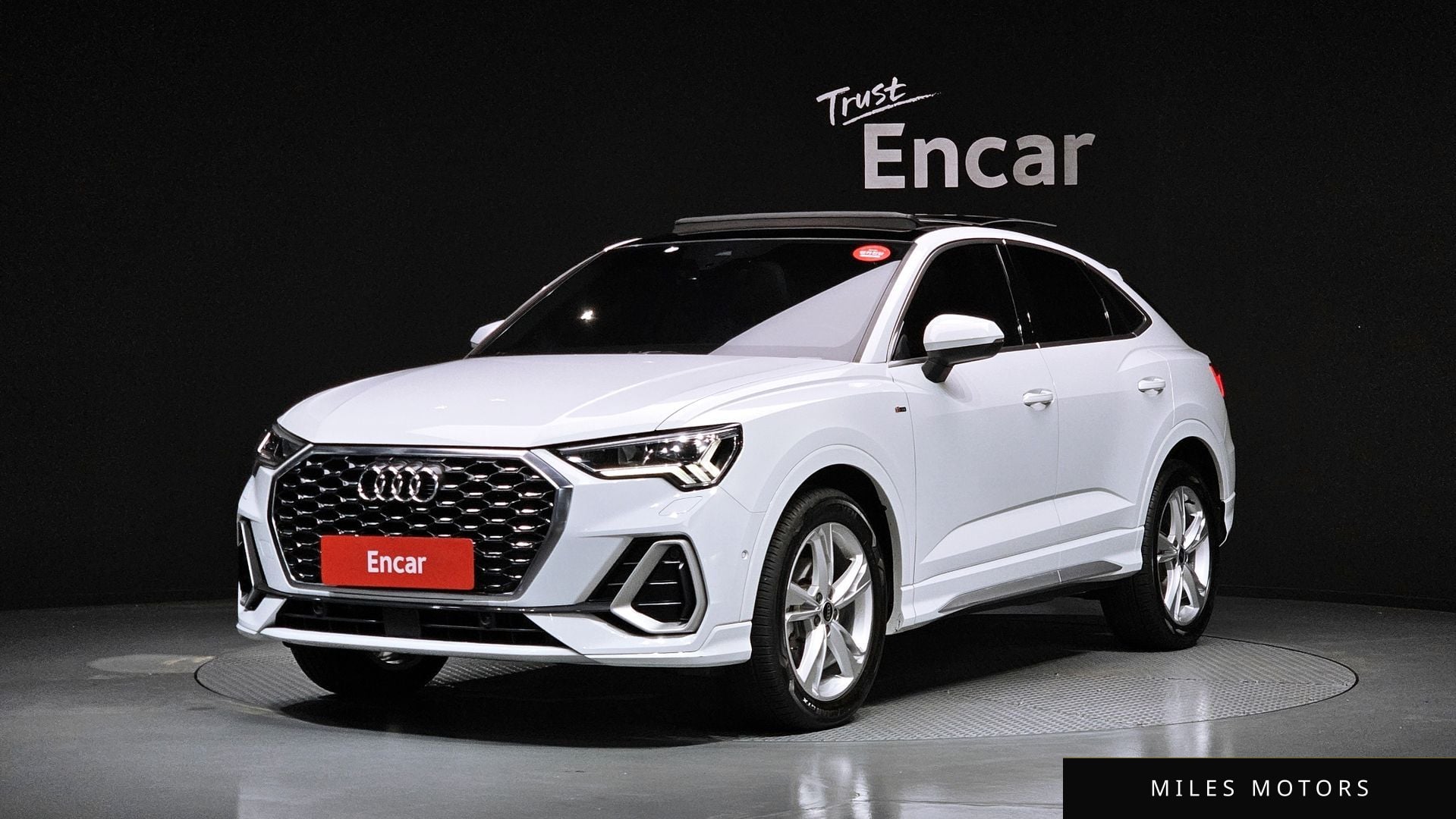Audi Q3 (F3) 2023 — фото 1 из 12