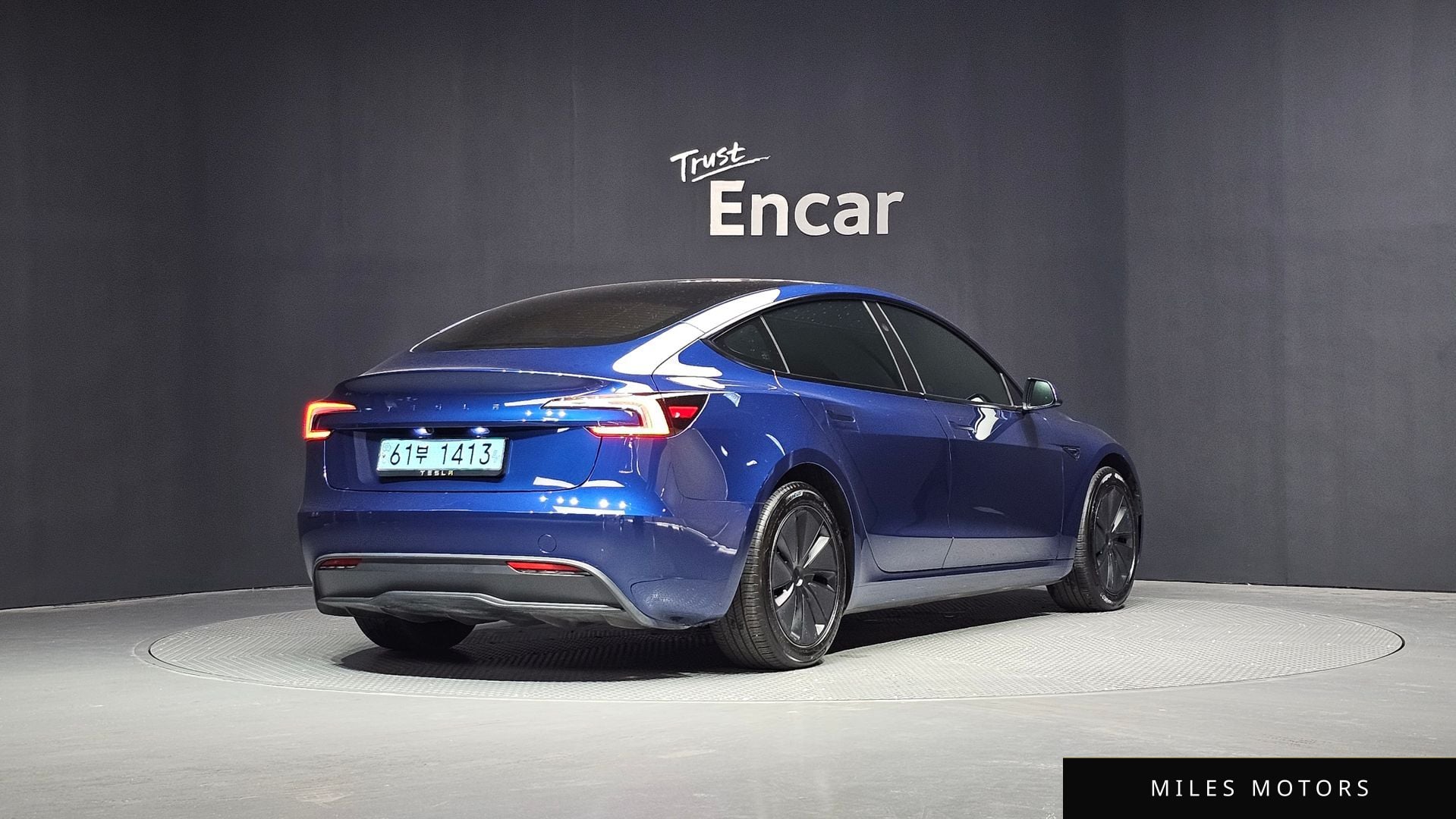 Tesla Model 3 2024 — миниатюра 2