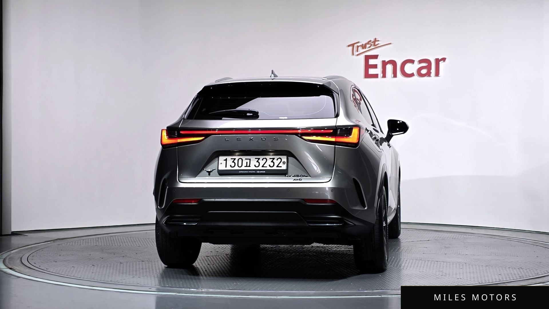 Лексус NX450h+ 2023 — миниатюра 4