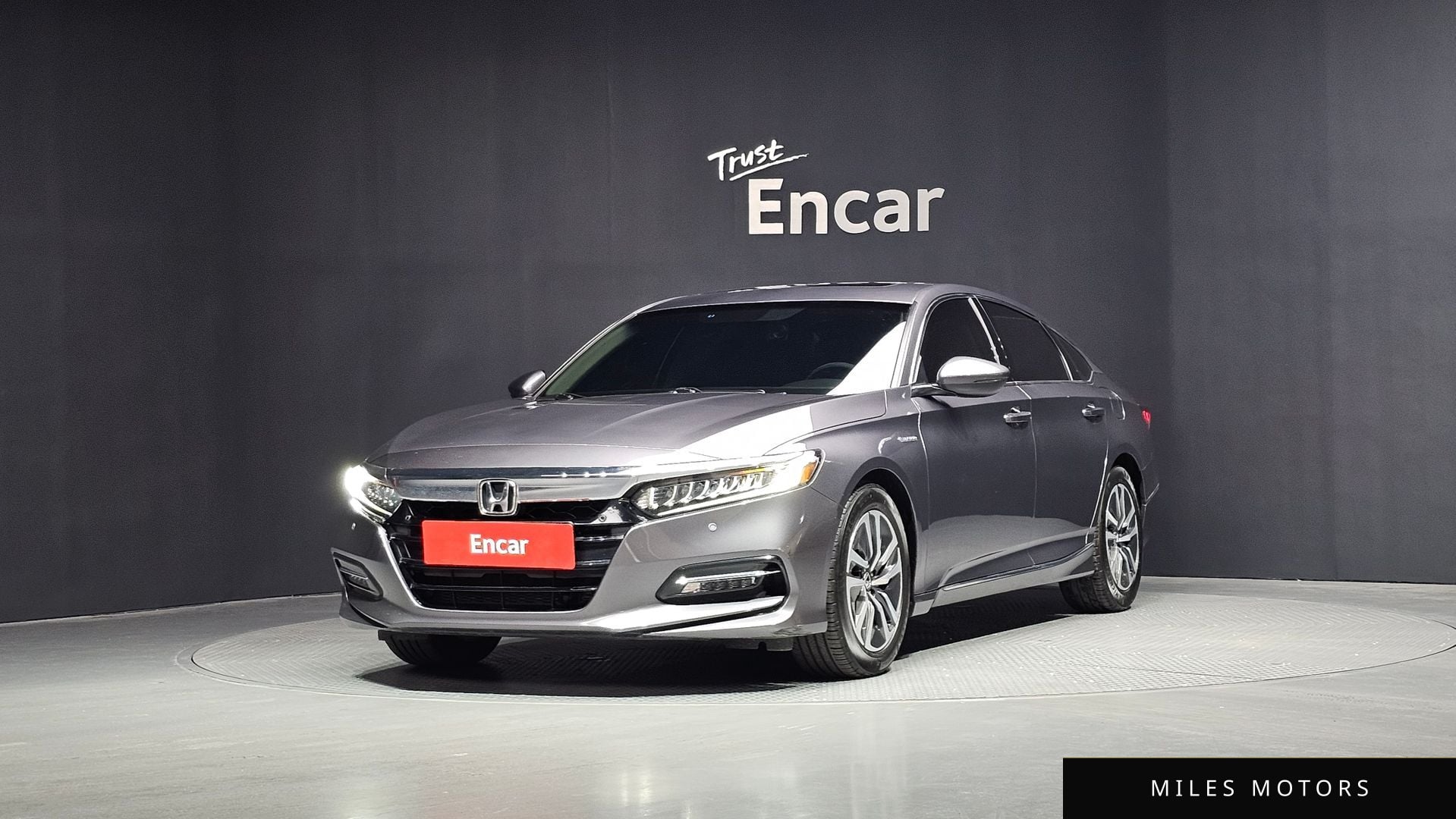Honda Accord 2018 — фото 1 из 12