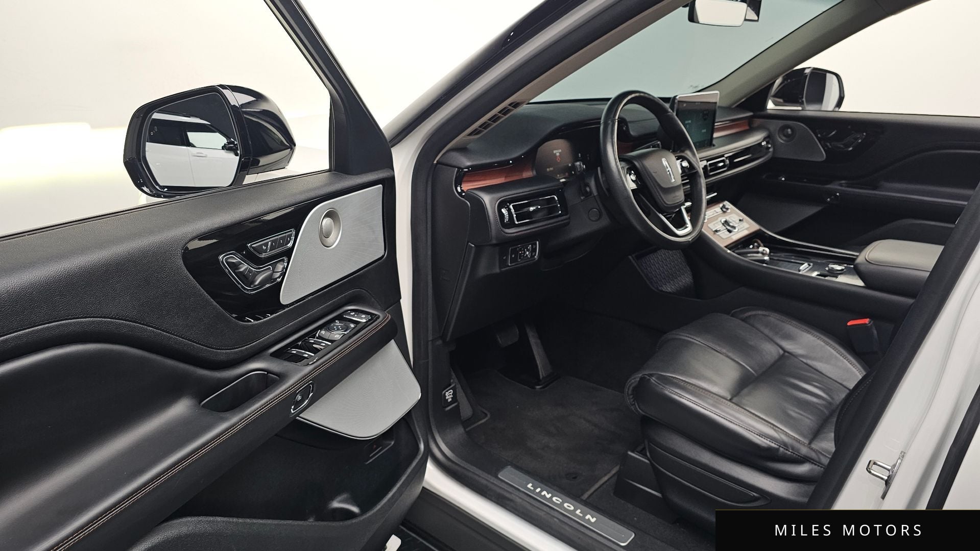 Lincoln Aviator 2021 — миниатюра 10