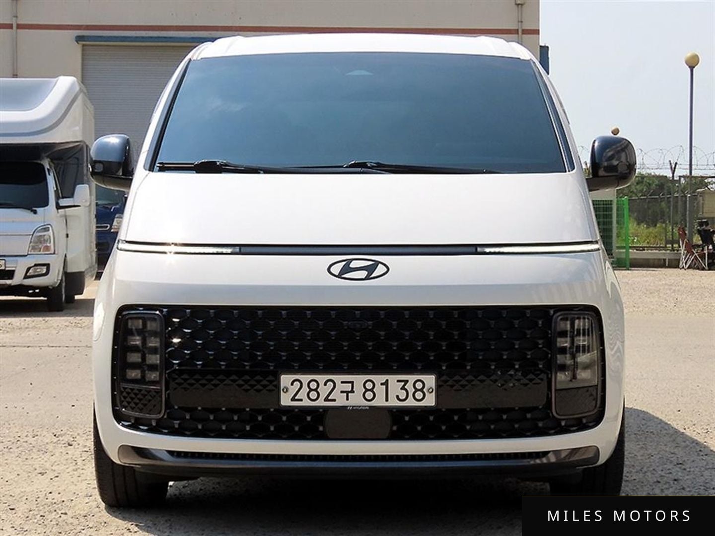 Hyundai Staria 2025 — фото 1 из 12