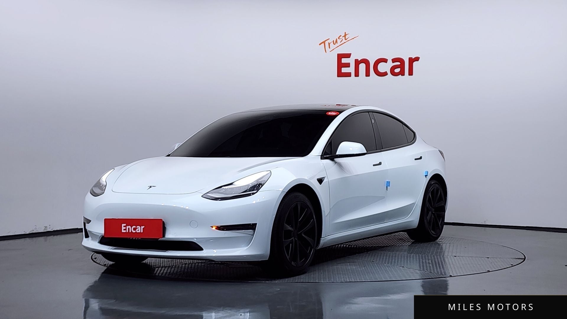 Tesla Model 3 2020 — фото 1 из 12