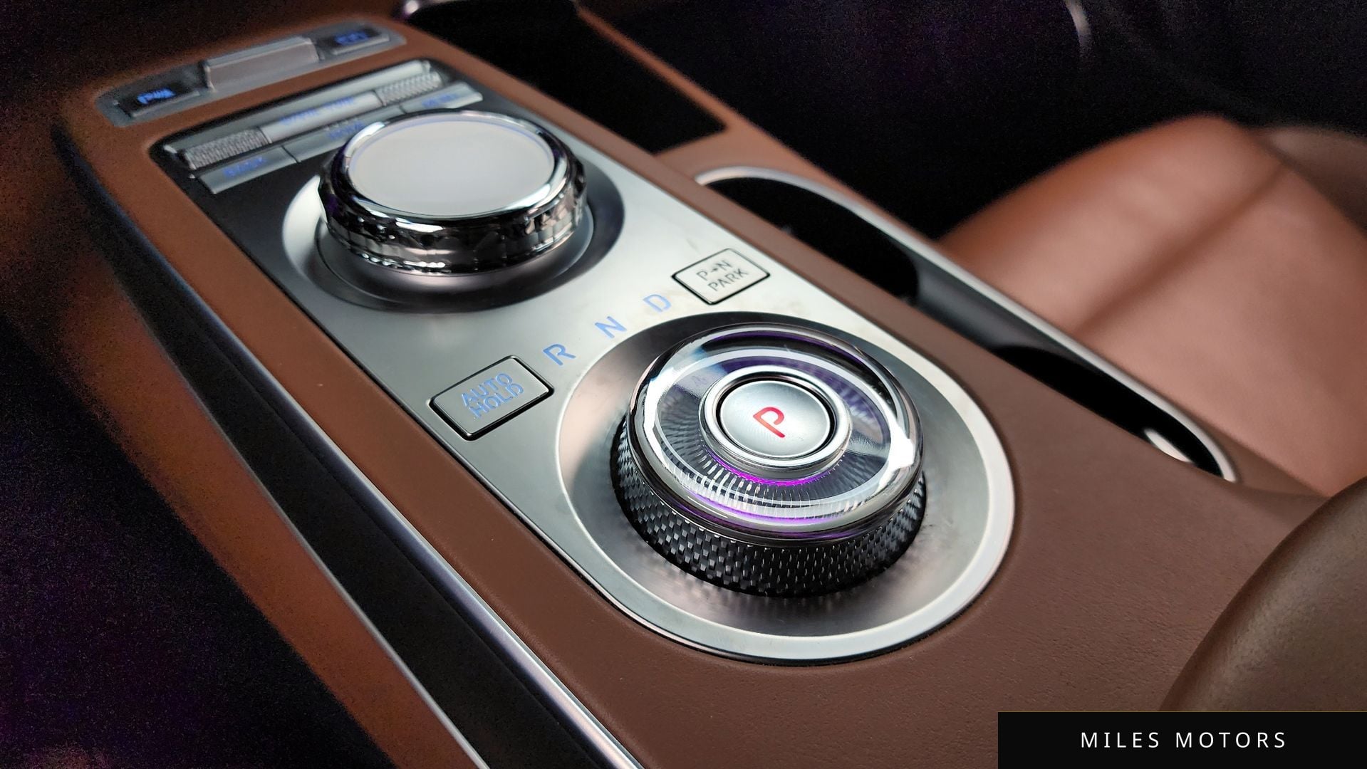 Genesis GV70 2022 — миниатюра 12