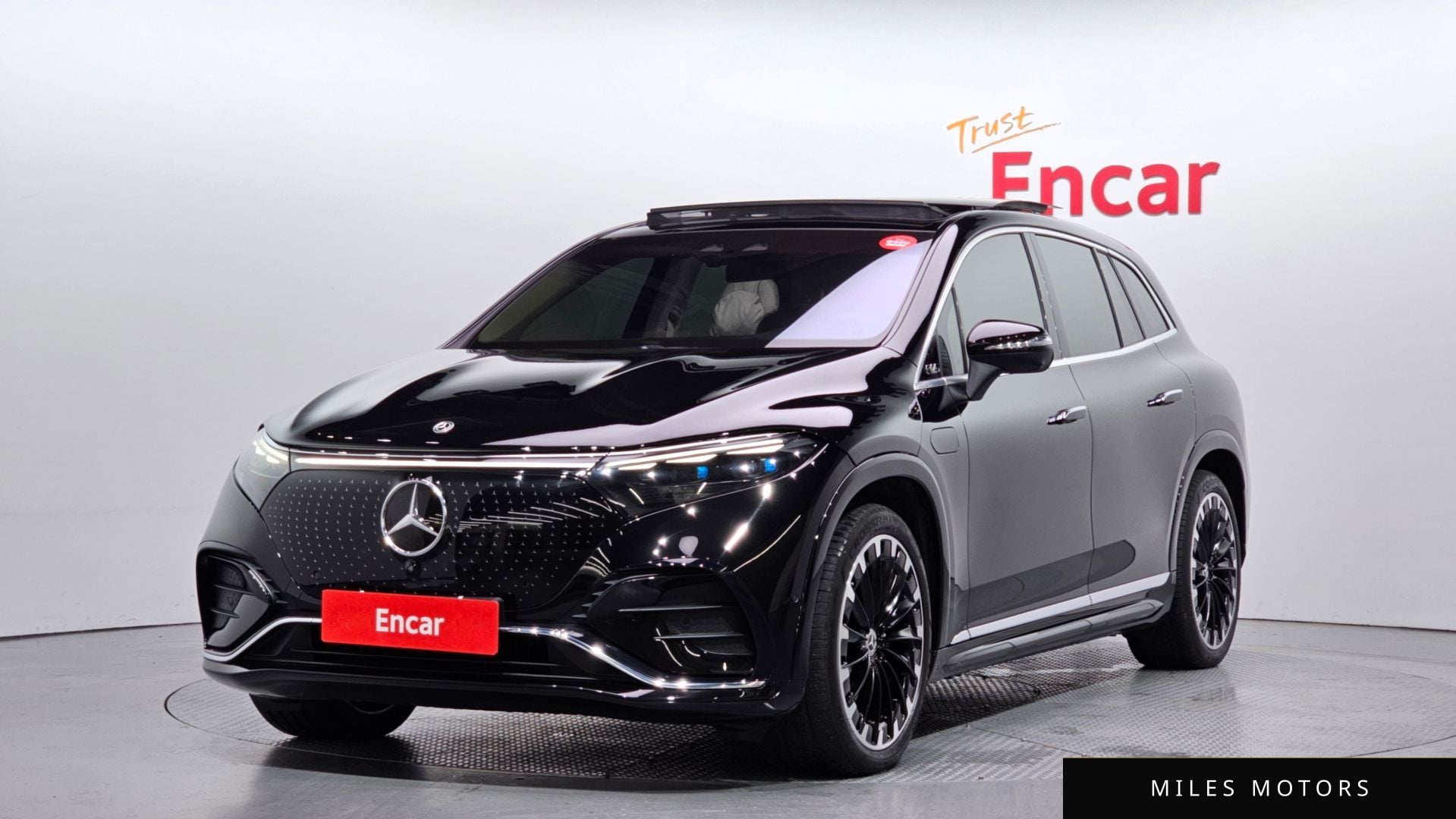 Mercedes-Benz EQS SUV X296 2023 — фото 1 из 12